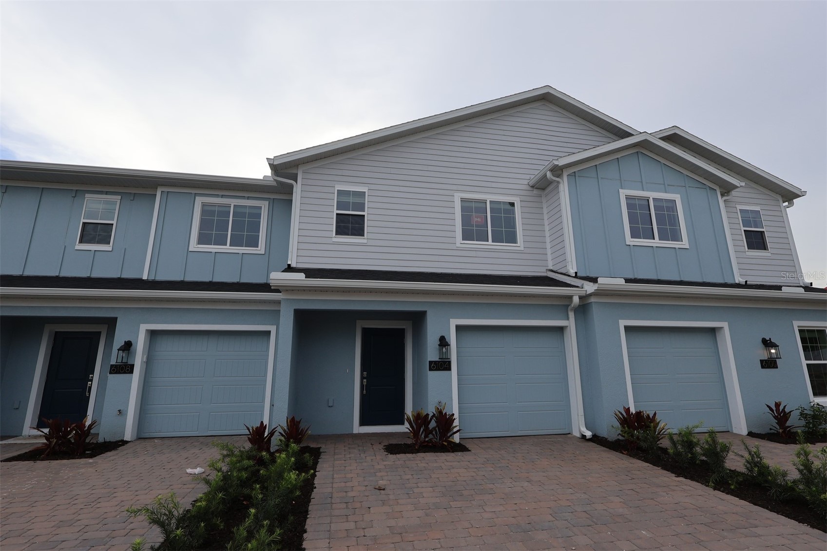 6104 FELLOW WAGON WAY