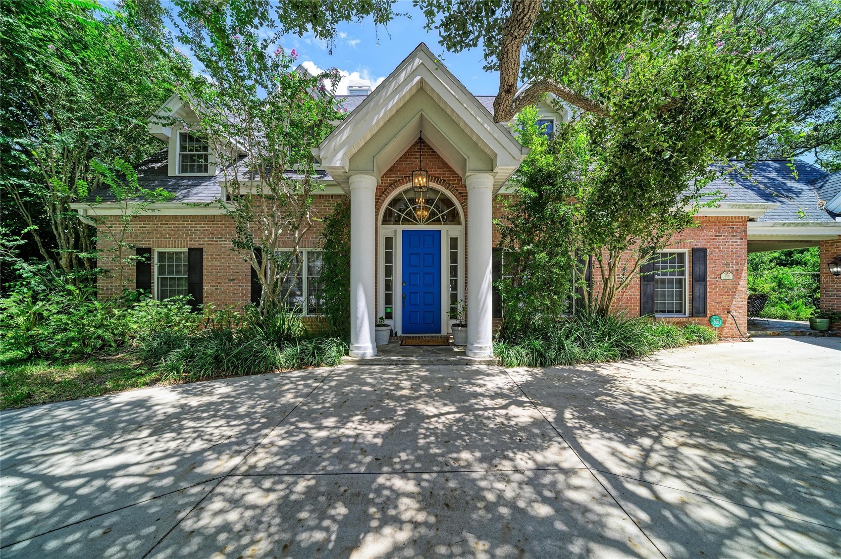 3706 AVENIDA MADERA