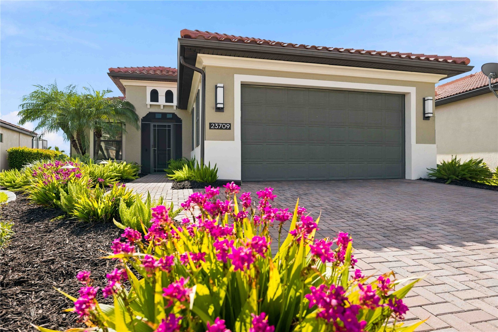 23709 WAVERLY CIRCLE