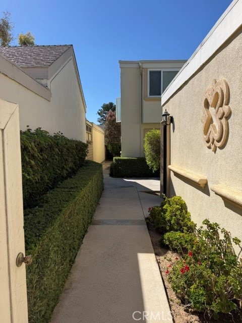 6 Willow Tree Lane