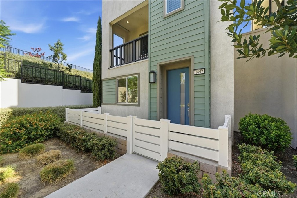 1692 W Enterprise Drive