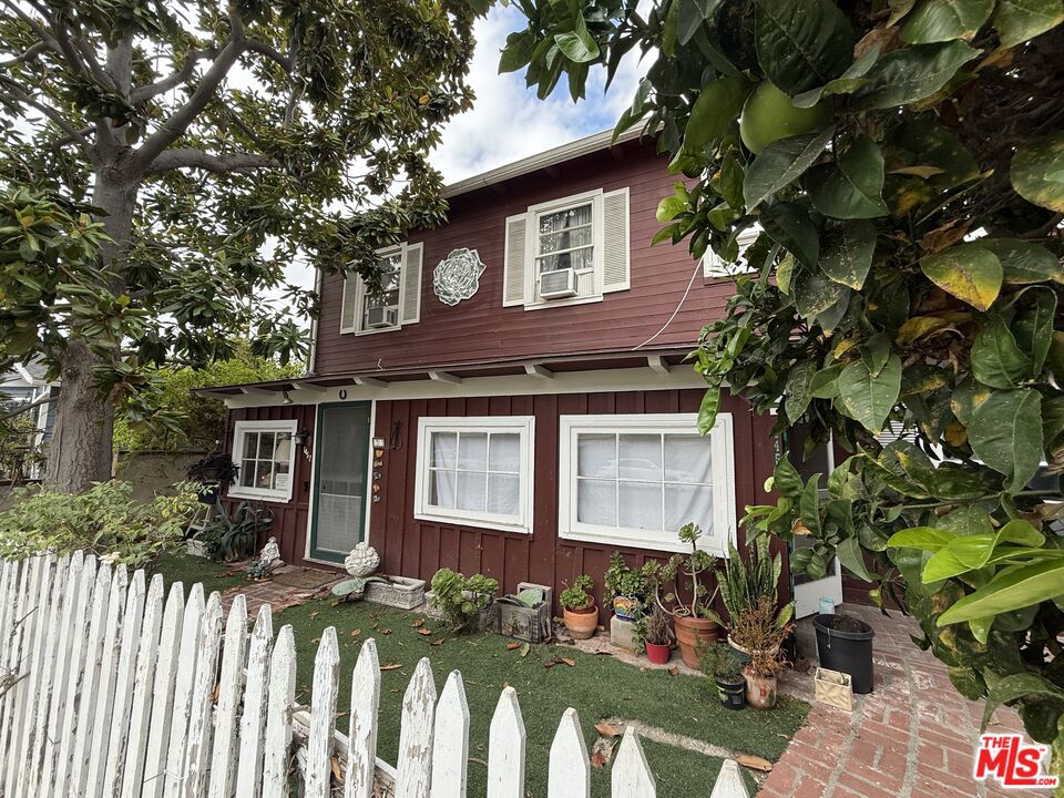 1455 Barry Avenue