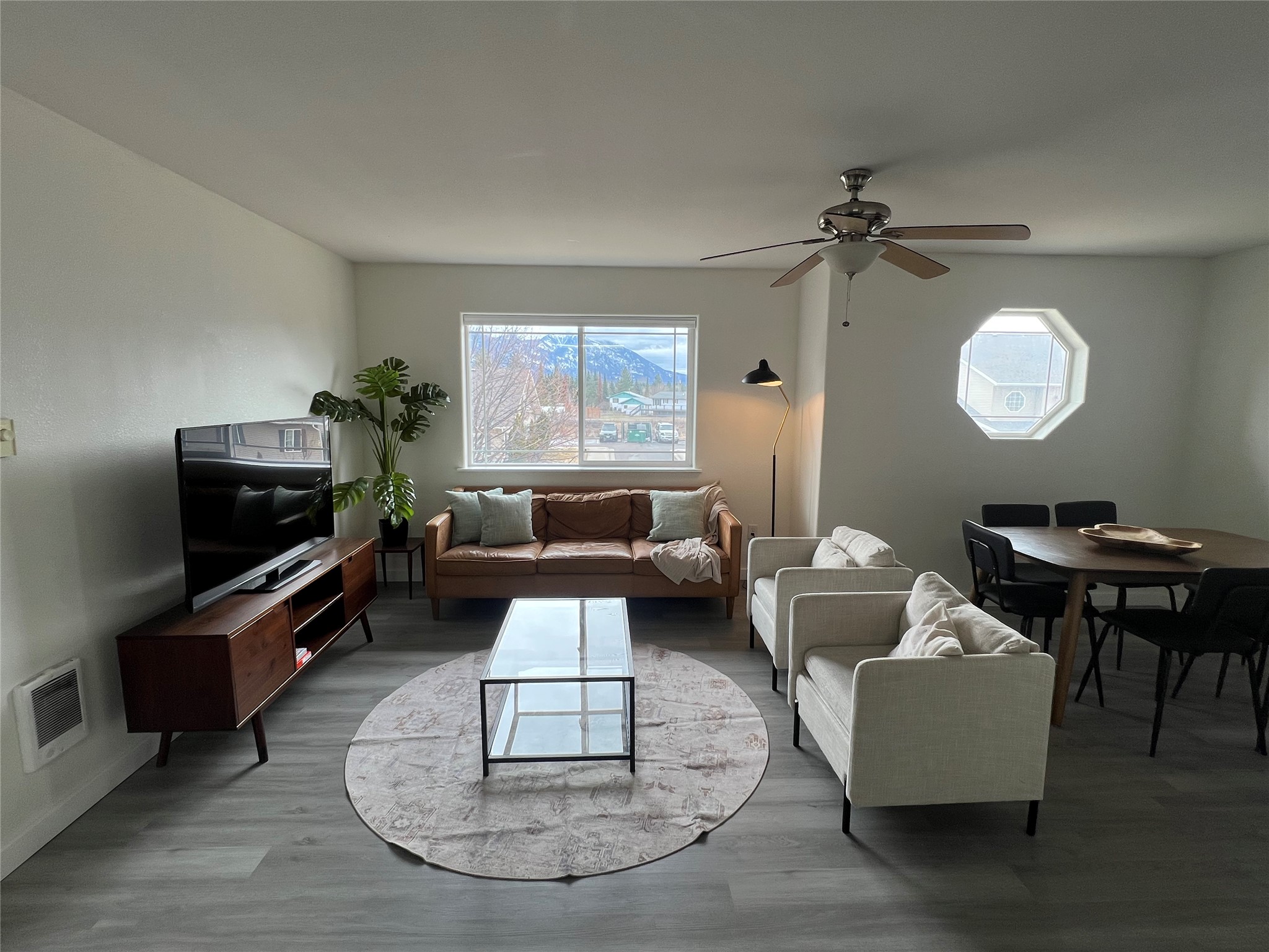 17 Diane Road 163E