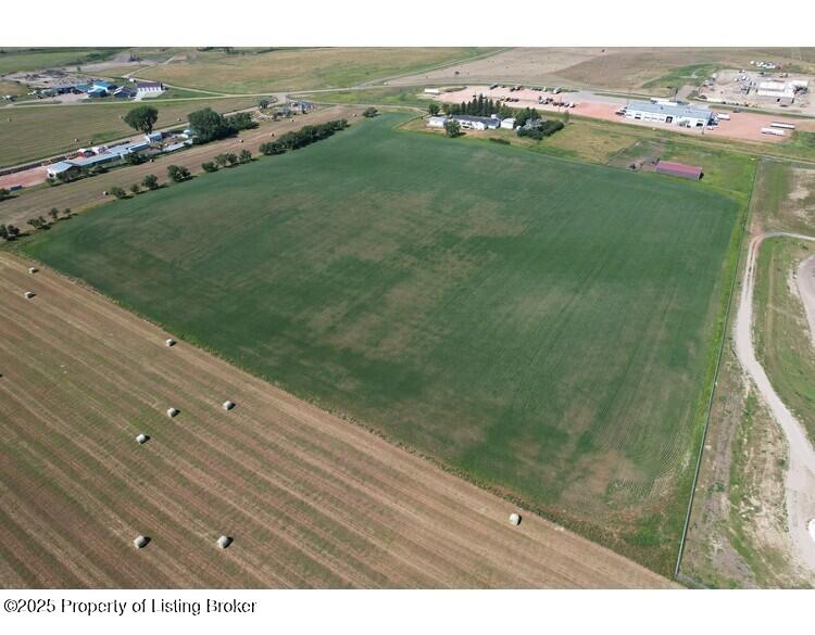 35th Avenue E, Dickinson, ND 58601