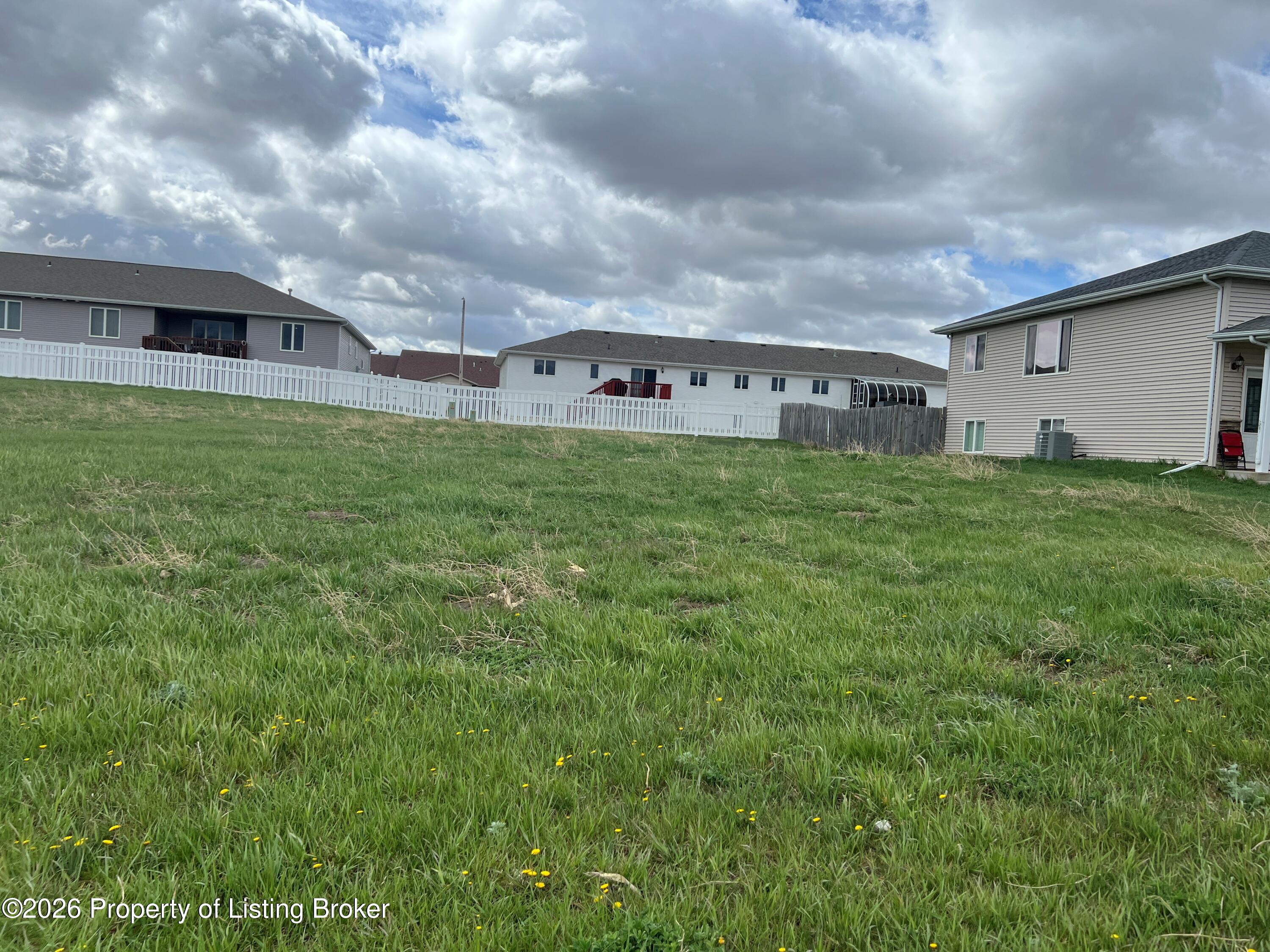 15th Street W, Dickinson, ND 58601