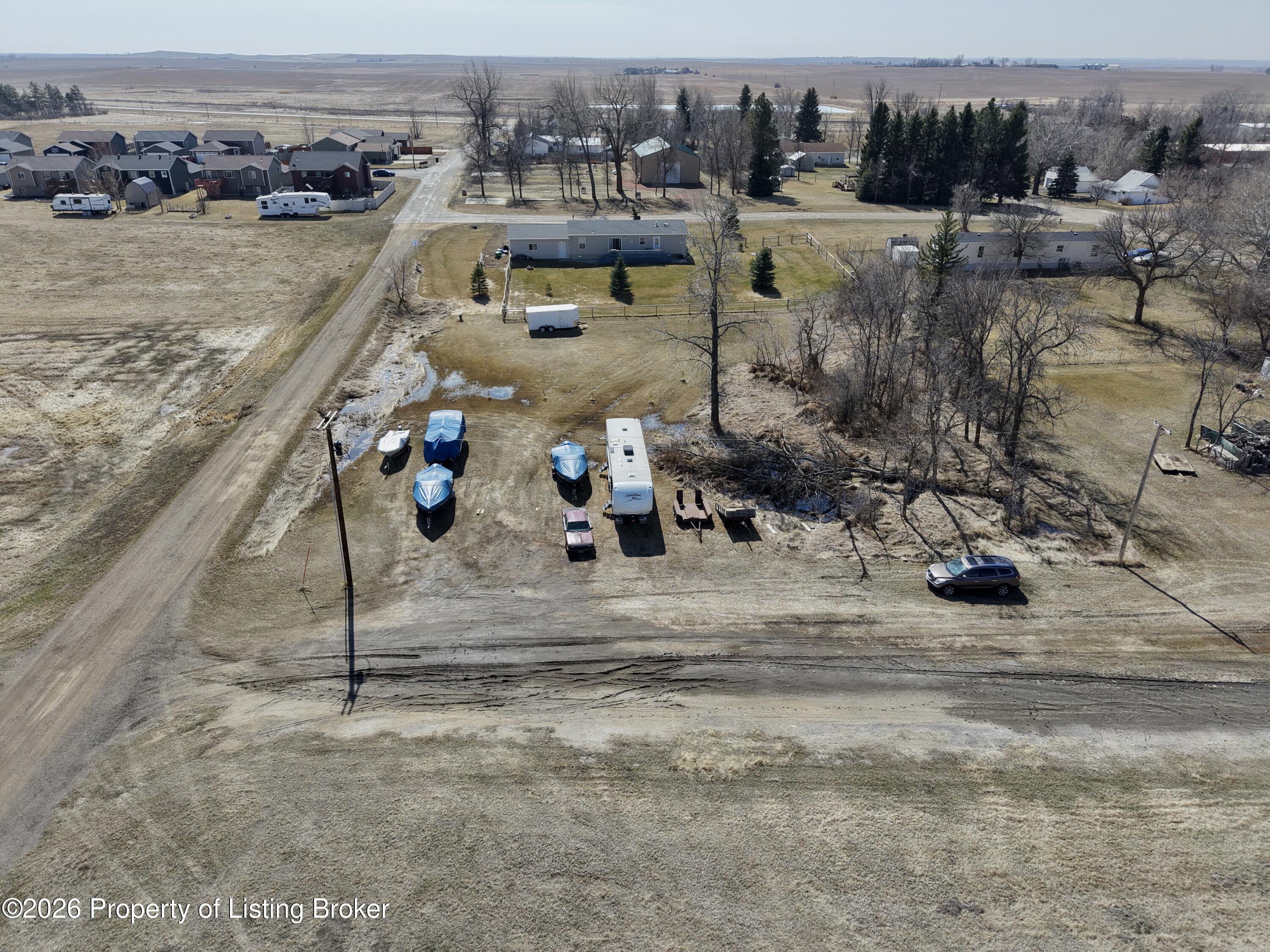Chestnut Avenue, Taylor, ND 58656