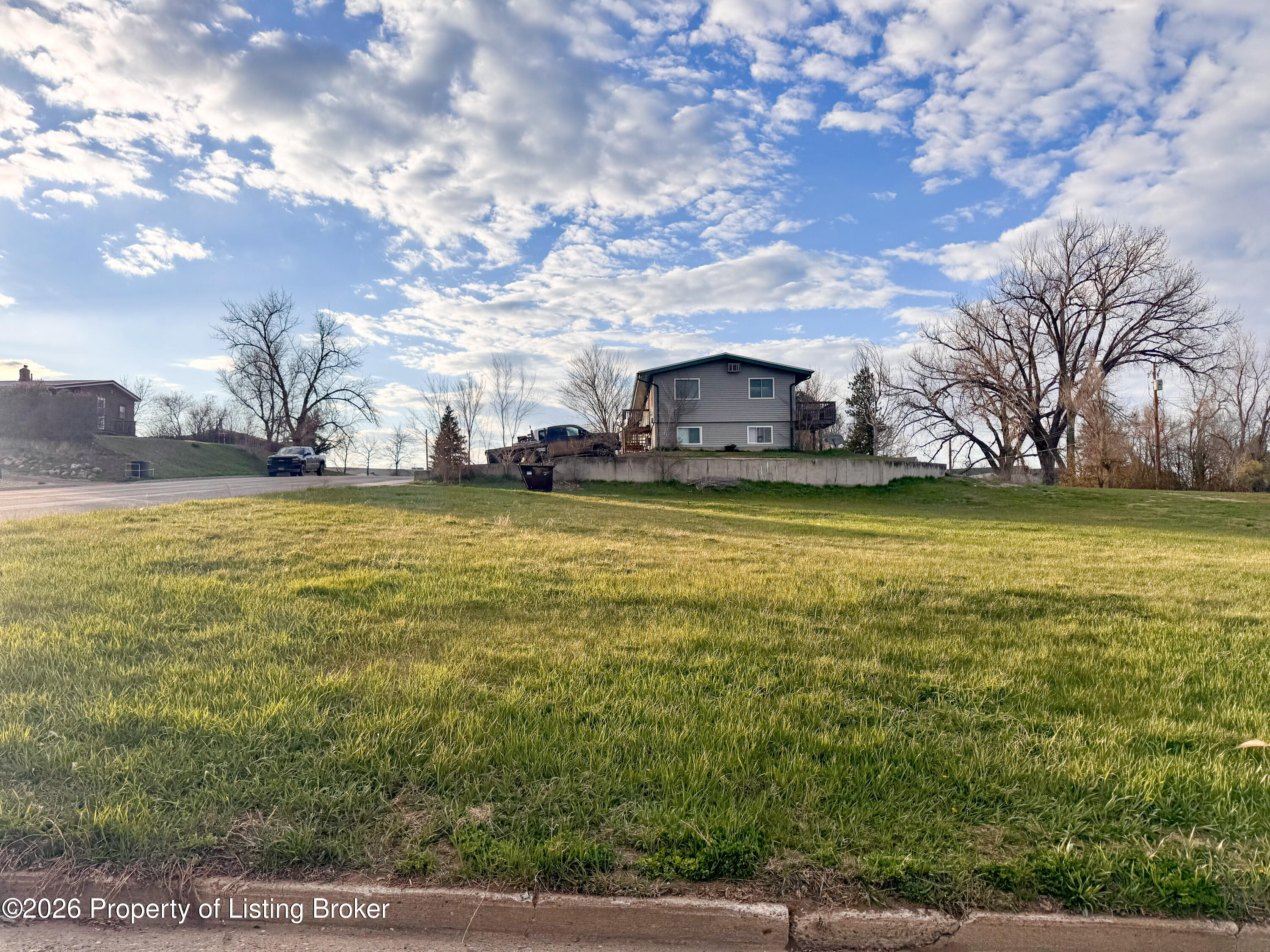 Main Street E, Killdeer, ND 58640