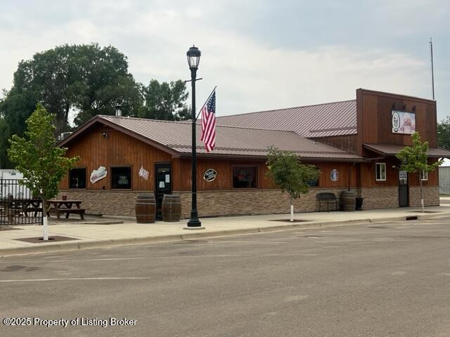 22 Main Street W, Dunn Center, ND 58626