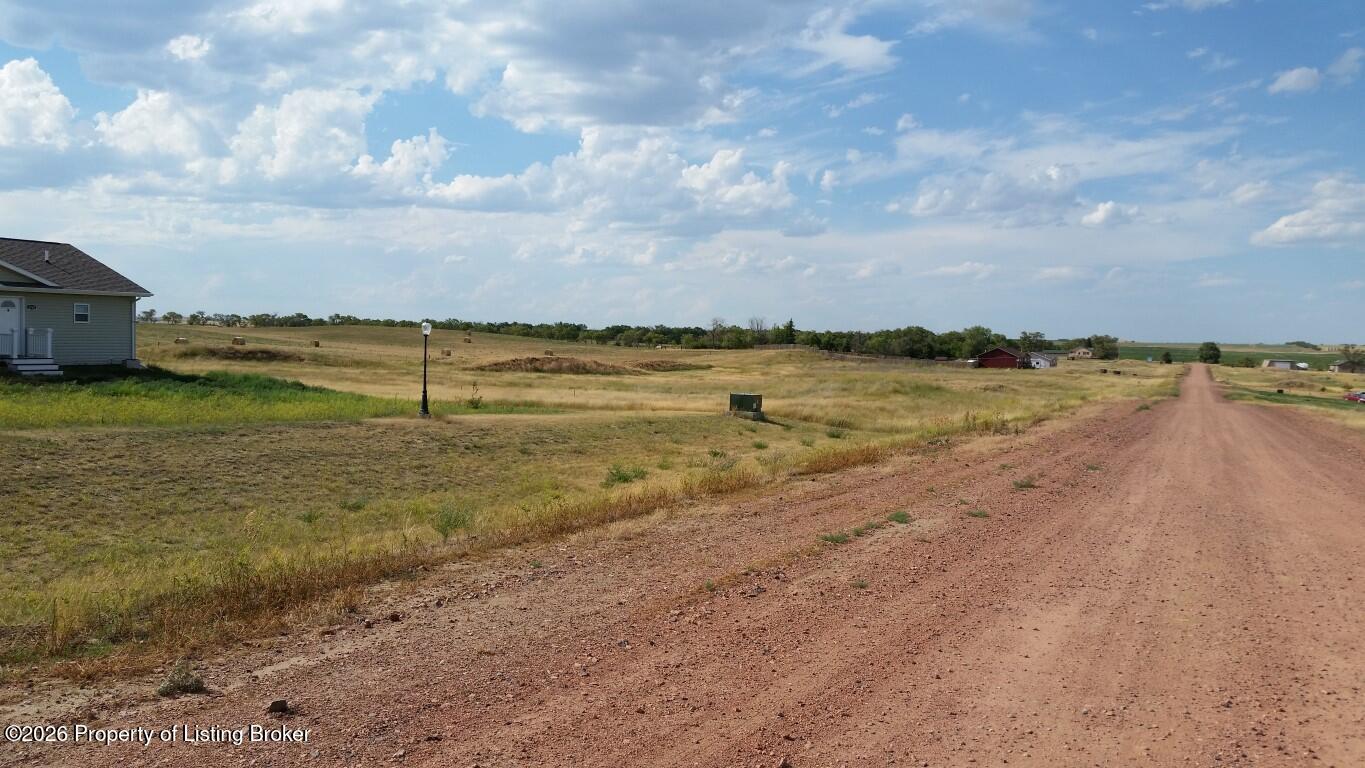 Green River Road, Belfield, ND 58622