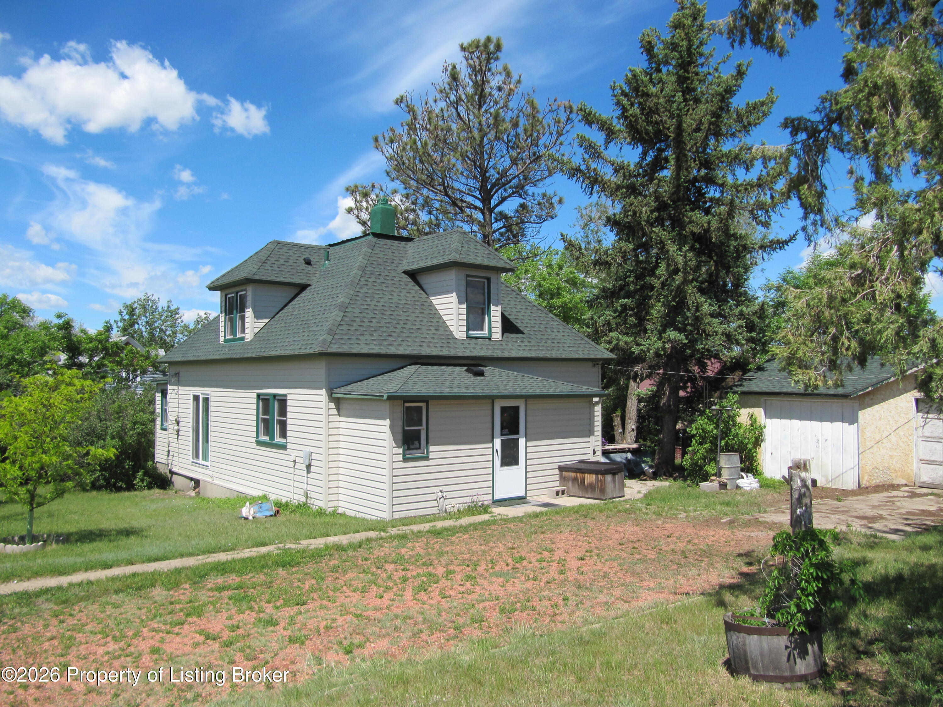 384 1st Avenue SE, Beach, ND 58621