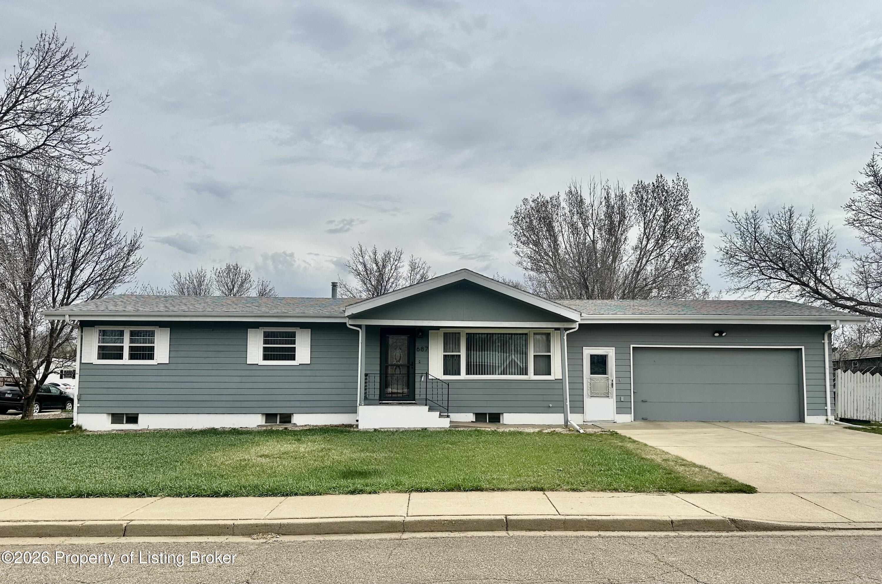 687 Custer Street, Dickinson, ND 58601