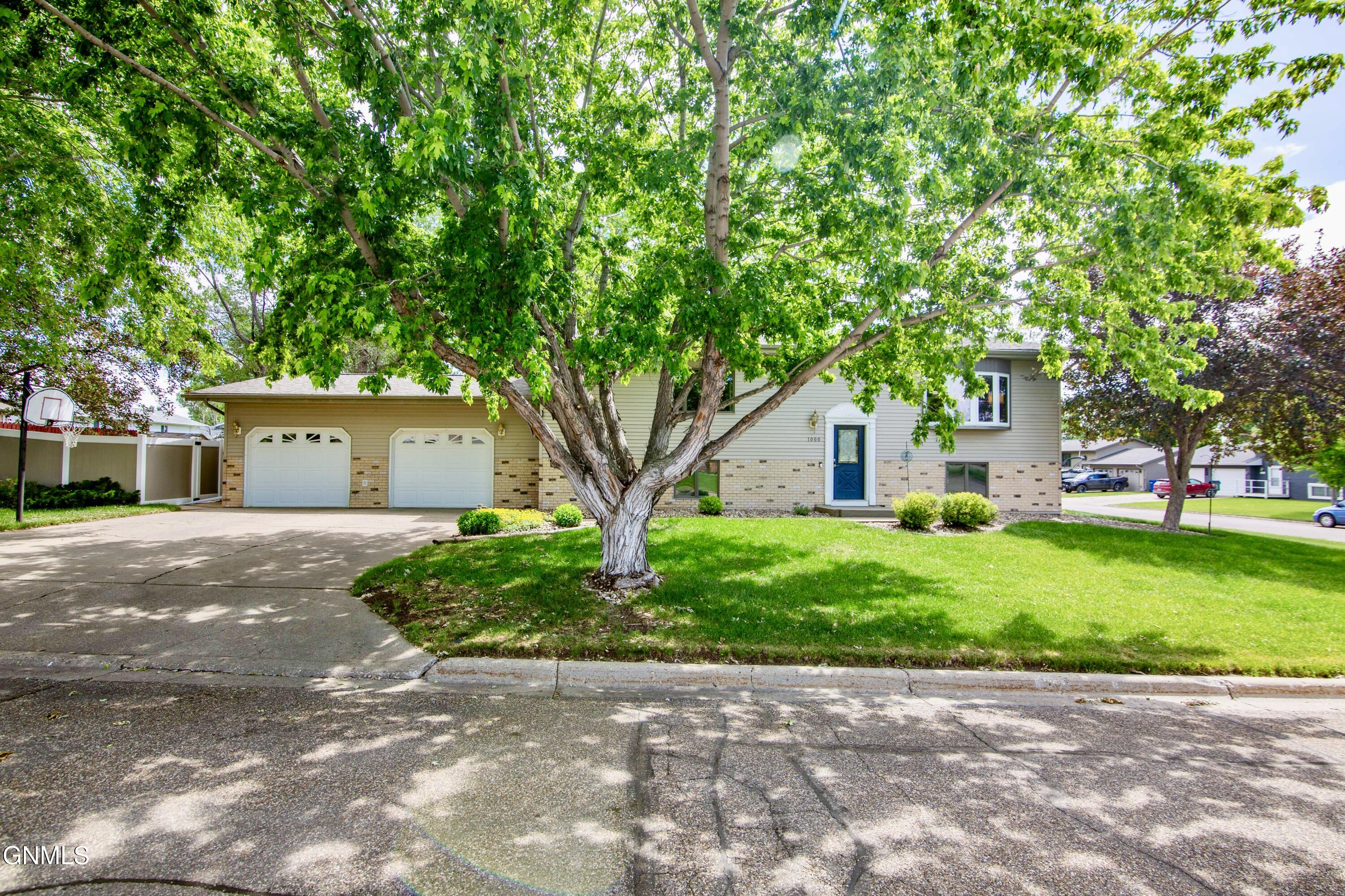 1000 1st Avenue NW, Beulah, ND 58523