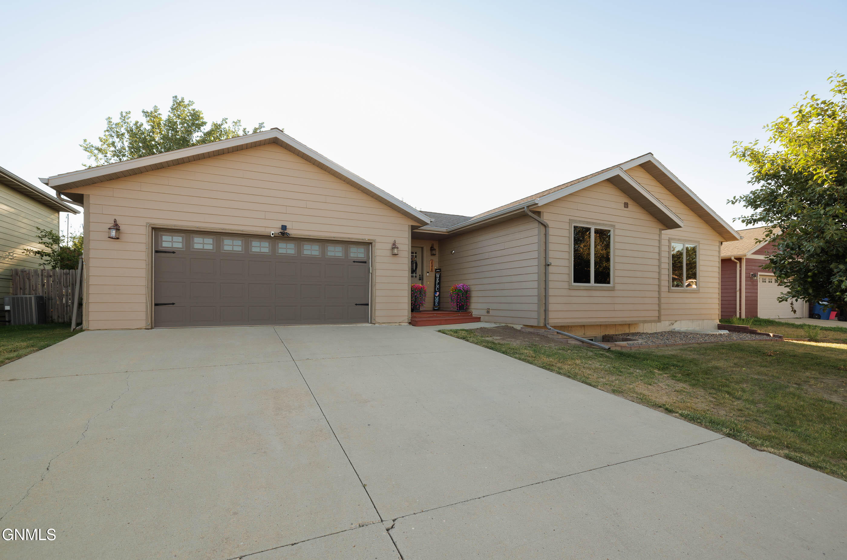 640 4th Avenue SE, Dickinson, ND 58601