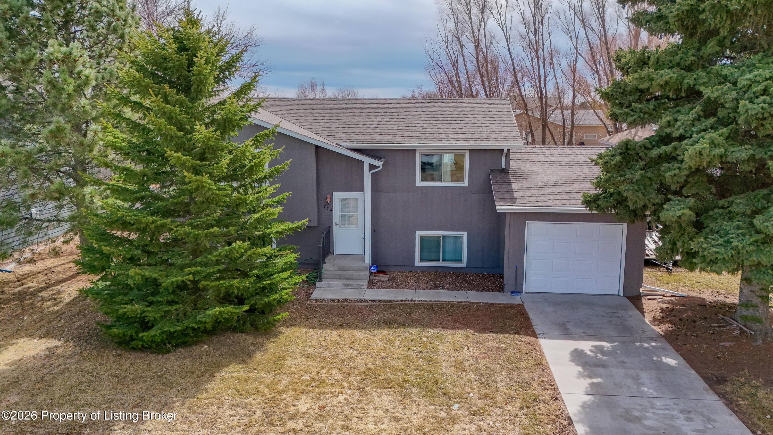 729 28th Street W, Dickinson, ND 58601