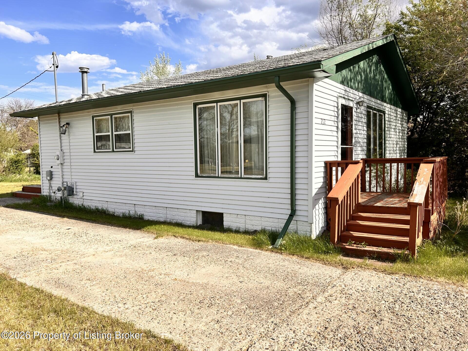 212 7th Avenue NW, Bowman, ND 58623