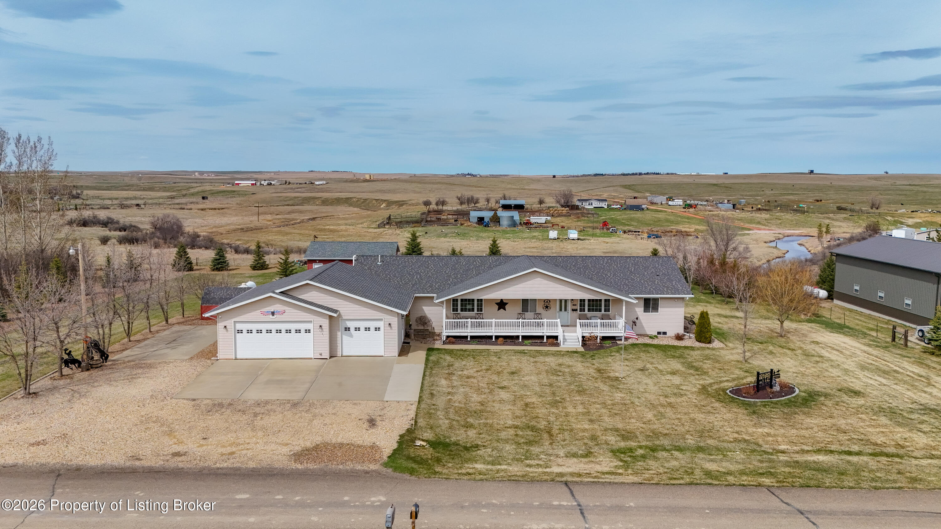11541 36V Street SW, Dickinson, ND 58601