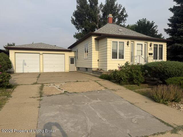980 Sims Street, Dickinson, ND 58601