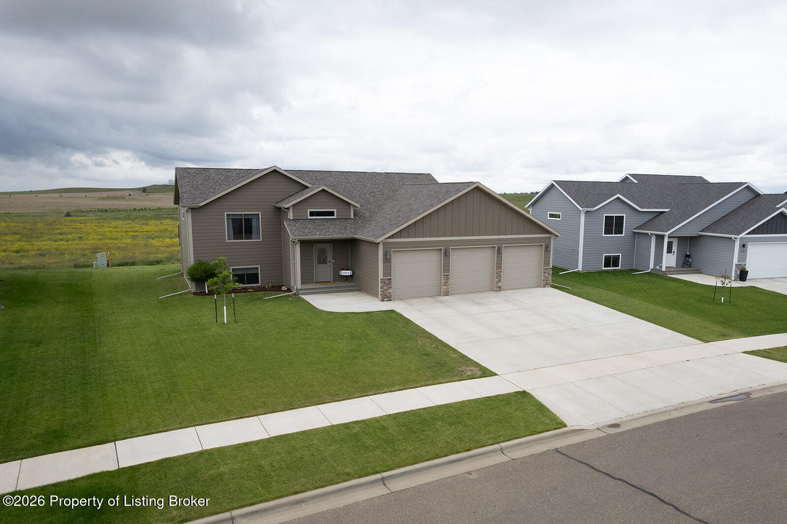 2105 Wahl Street, Dickinson, ND 58601