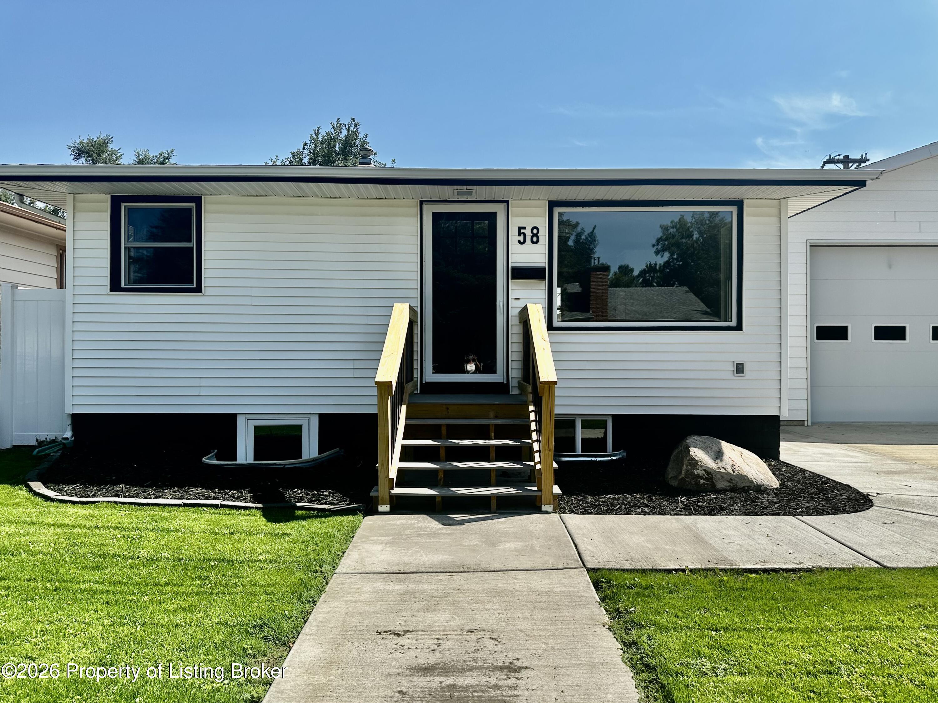 58 B Avenue E, Dickinson, ND 58601