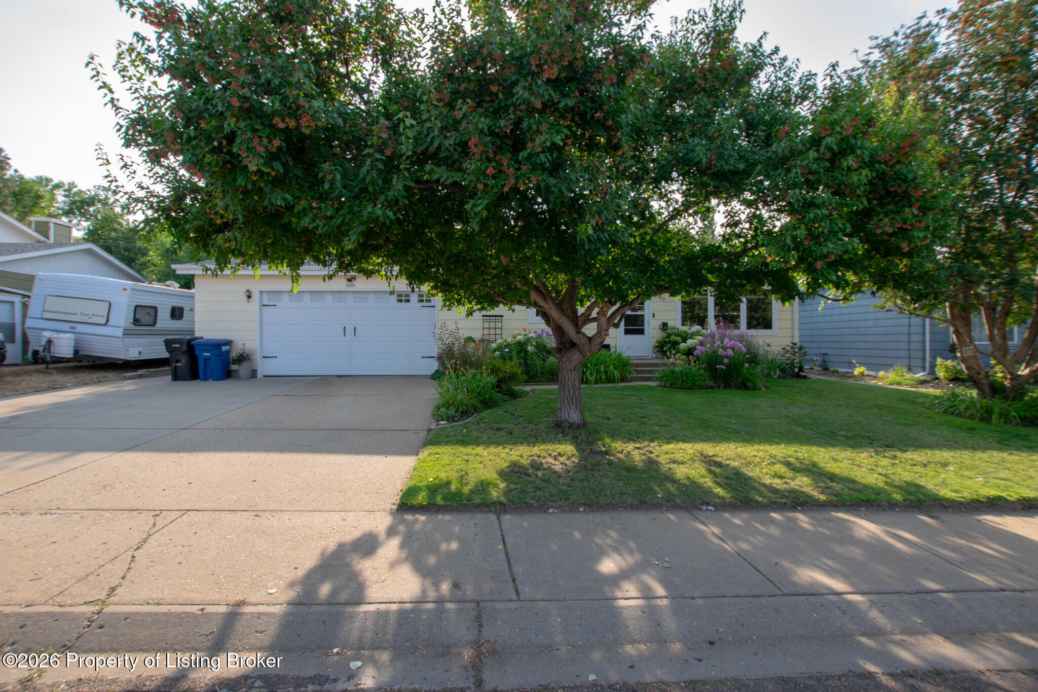 589 7th Avenue E, Dickinson, ND 58601