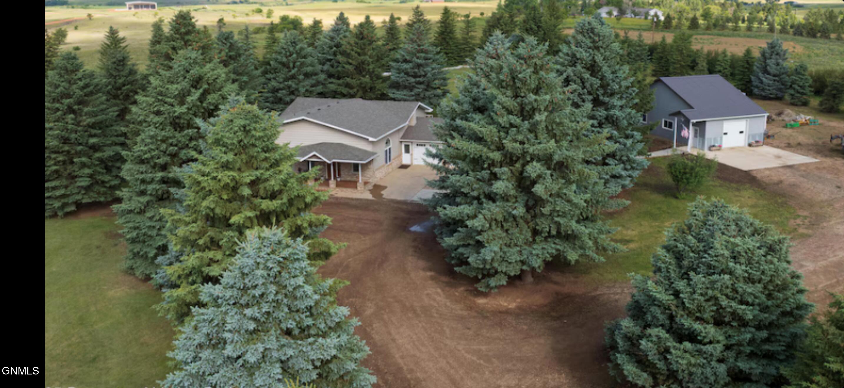 3251 104t Avenue SW, Dickinson, ND 58601