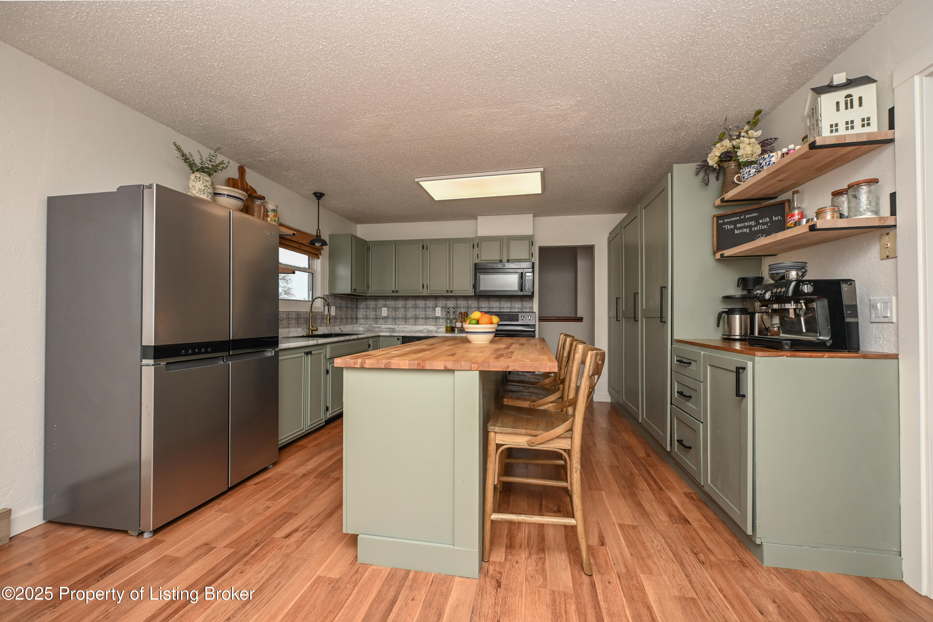 10 Dakota Street, Killdeer, ND 58640