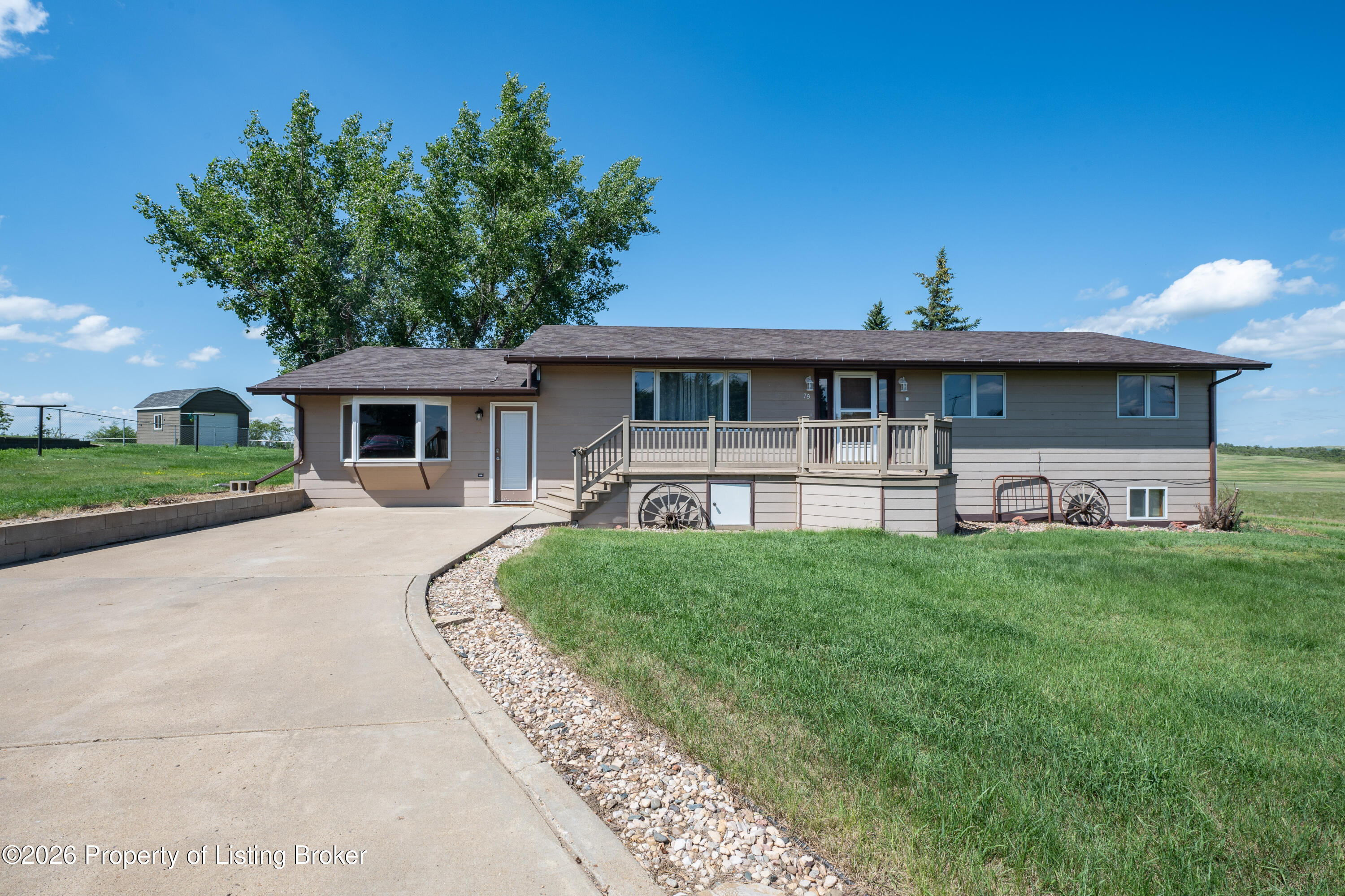 79 Lincoln Street NE, Killdeer, ND 58640