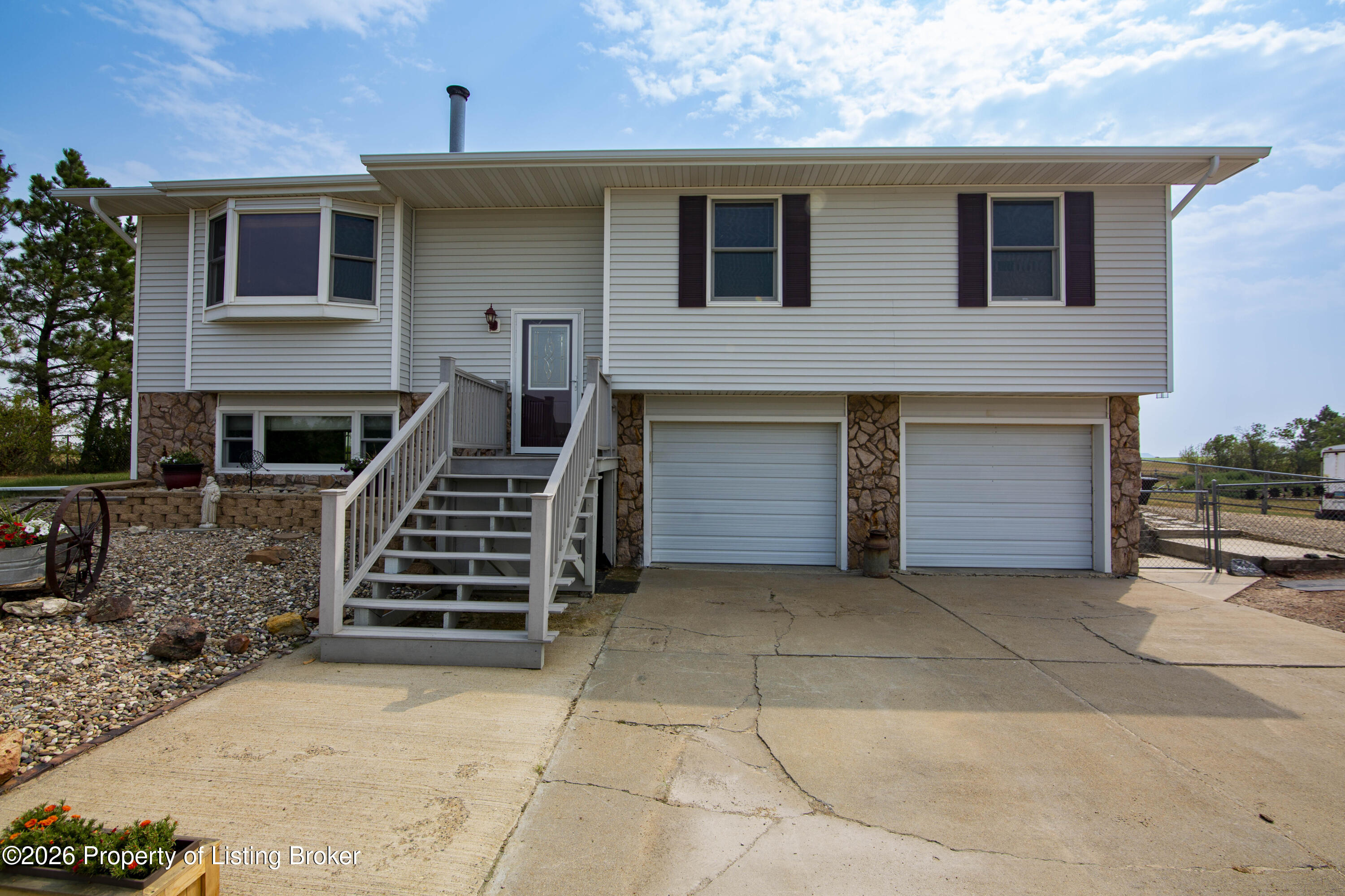 4080 111B Avenue SW, Dickinson, ND 58601
