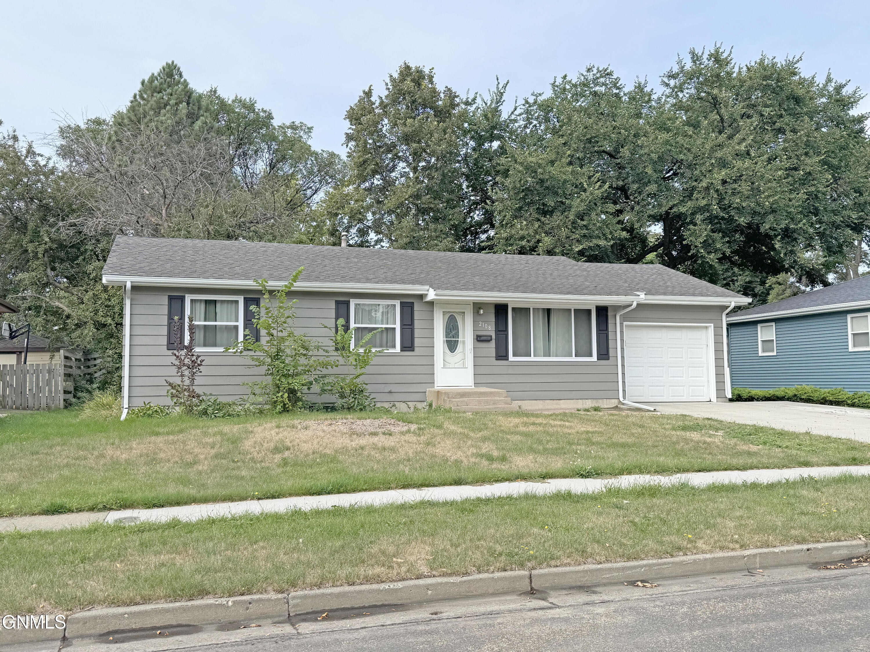 2108 Saint Benedict Drive, Bismarck, ND 58501