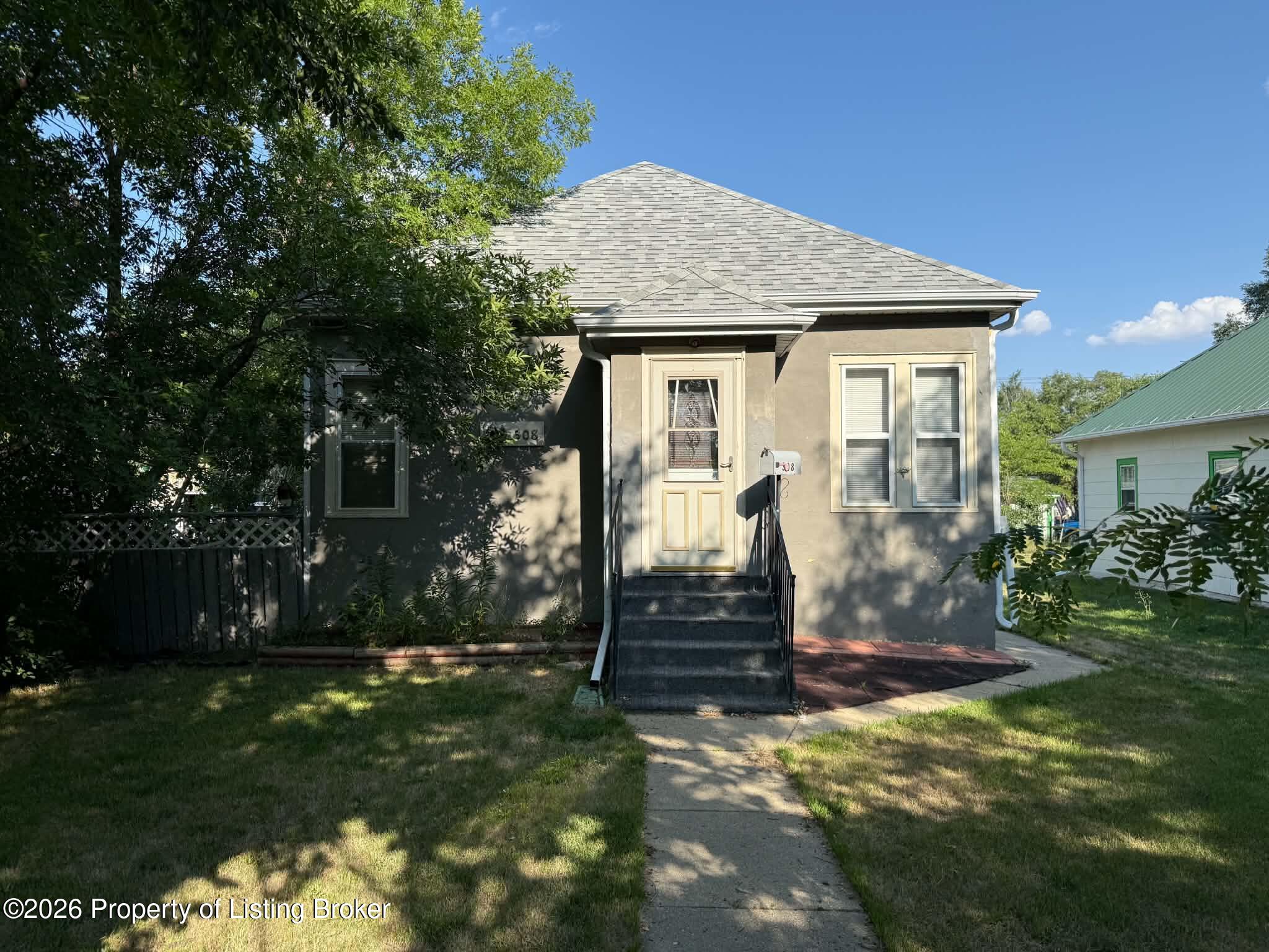 308 4th Avenue W, Lemmon, SD 57638