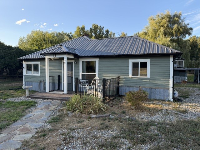 781 E 5th Street