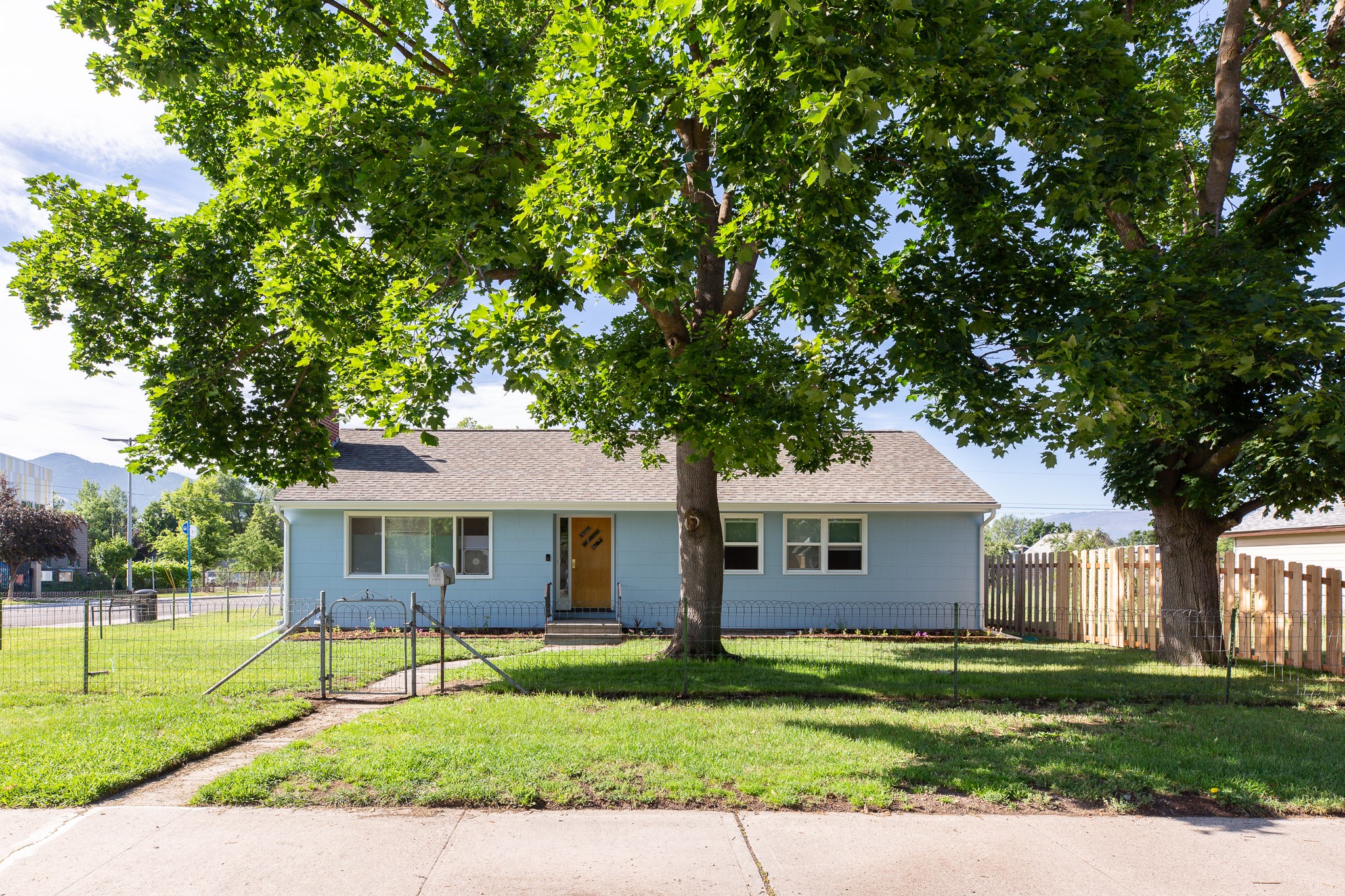 2001 S 10th Street W