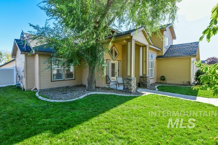 280 E Sunrise Rim Rd, Nampa ID 83686