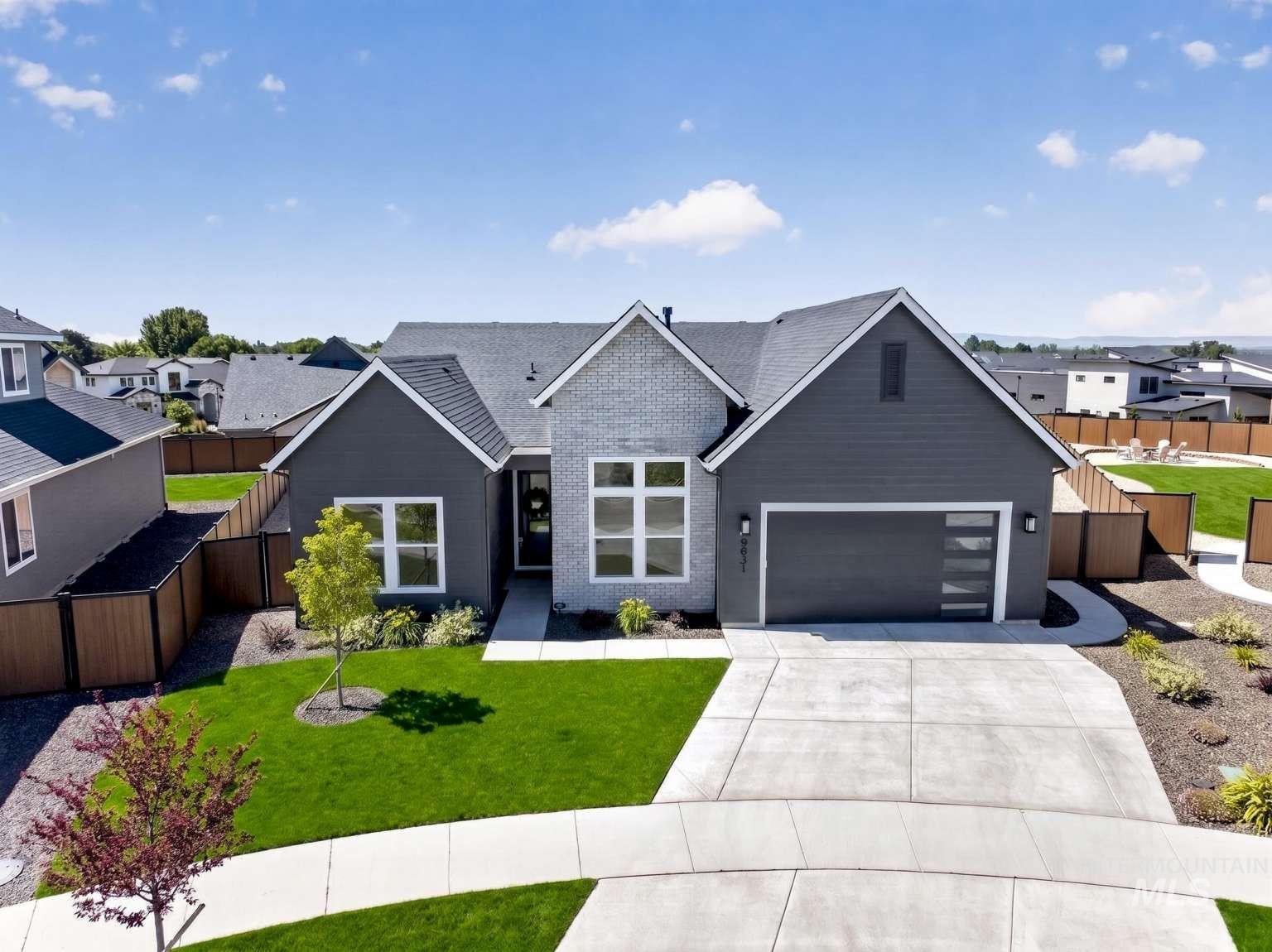 9831 W Novato St, Star ID 83669
