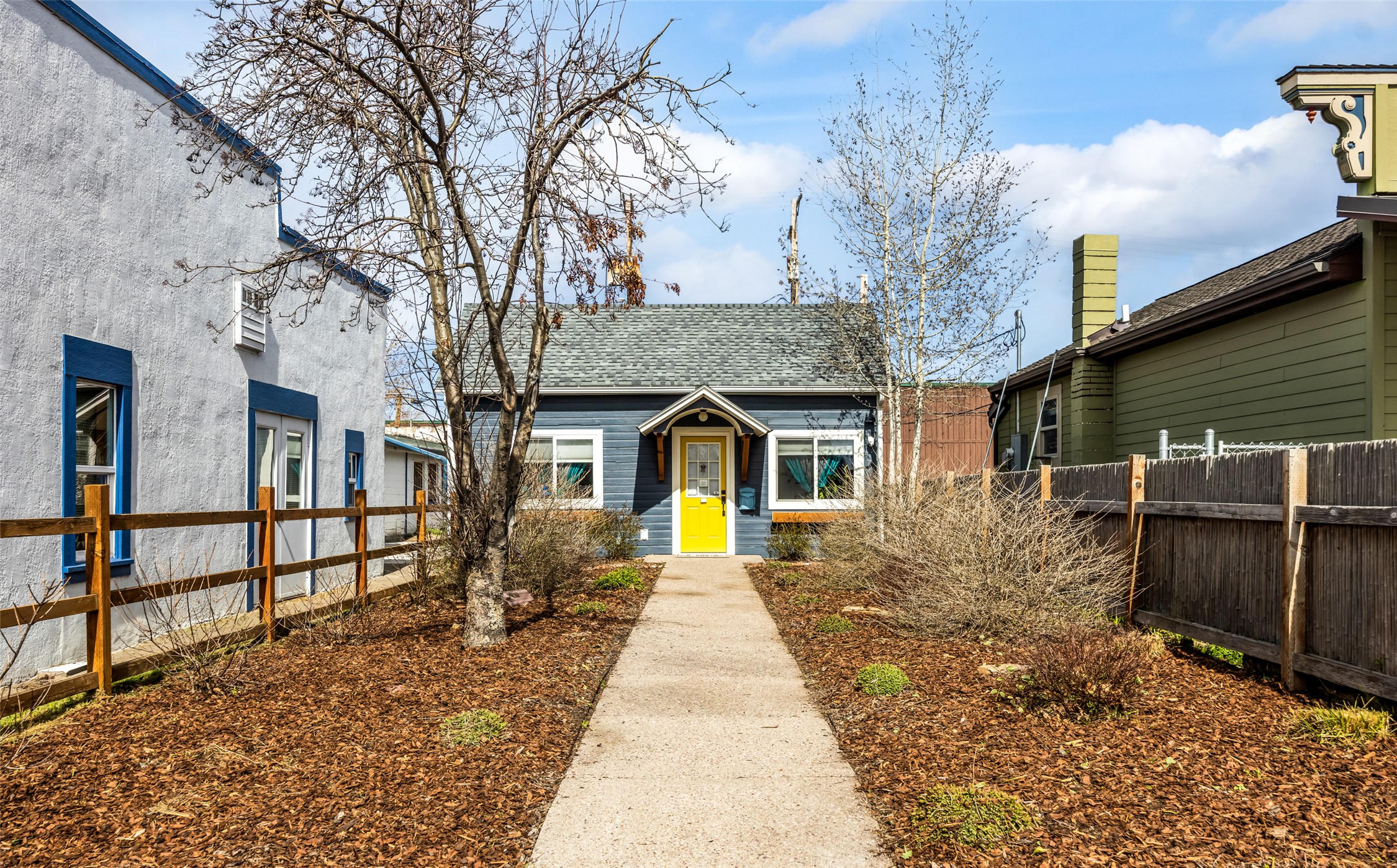 107 3rd Avenue E