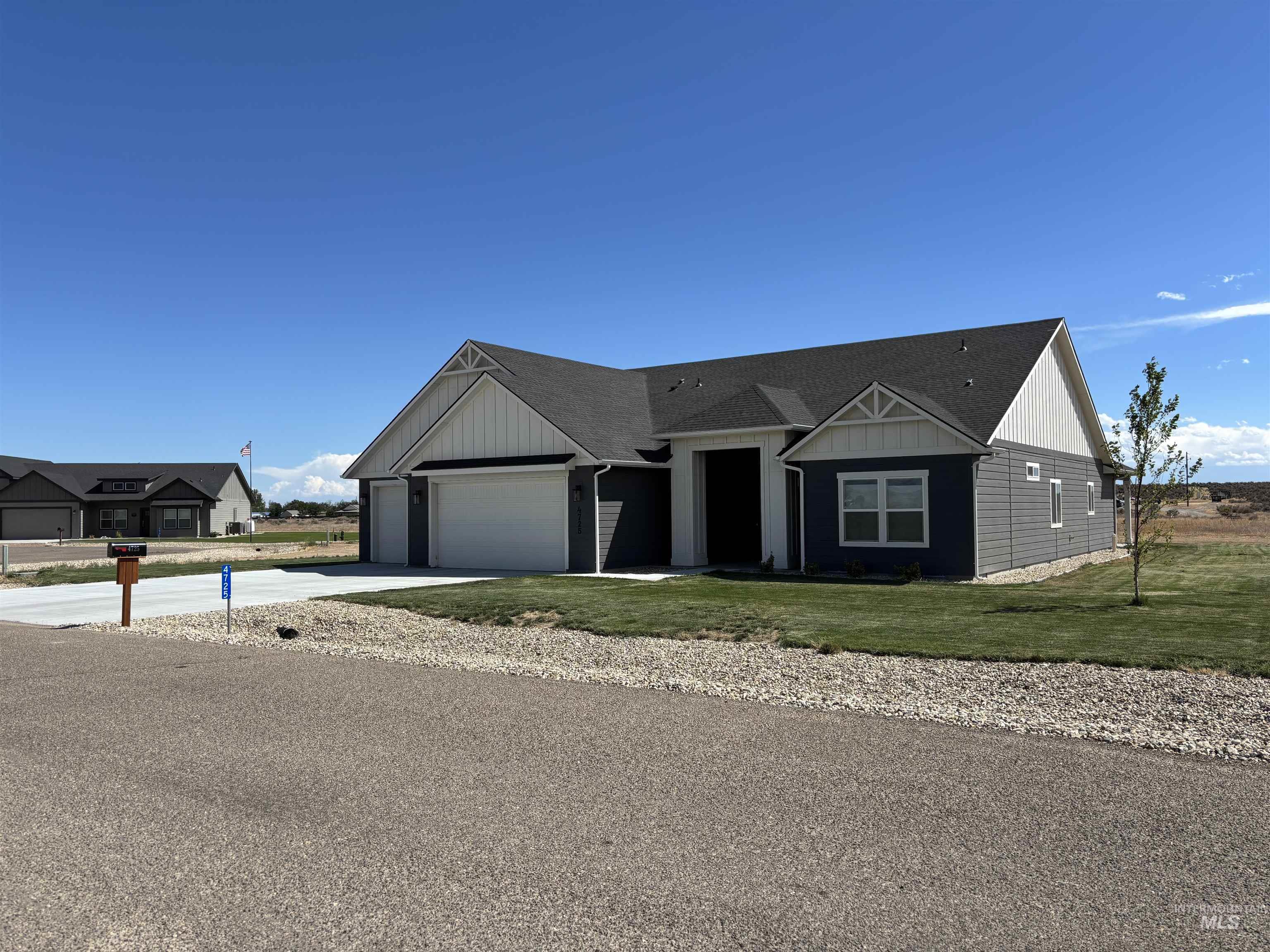 4725 Sw Moonlight Court, Mountain Home ID 83647