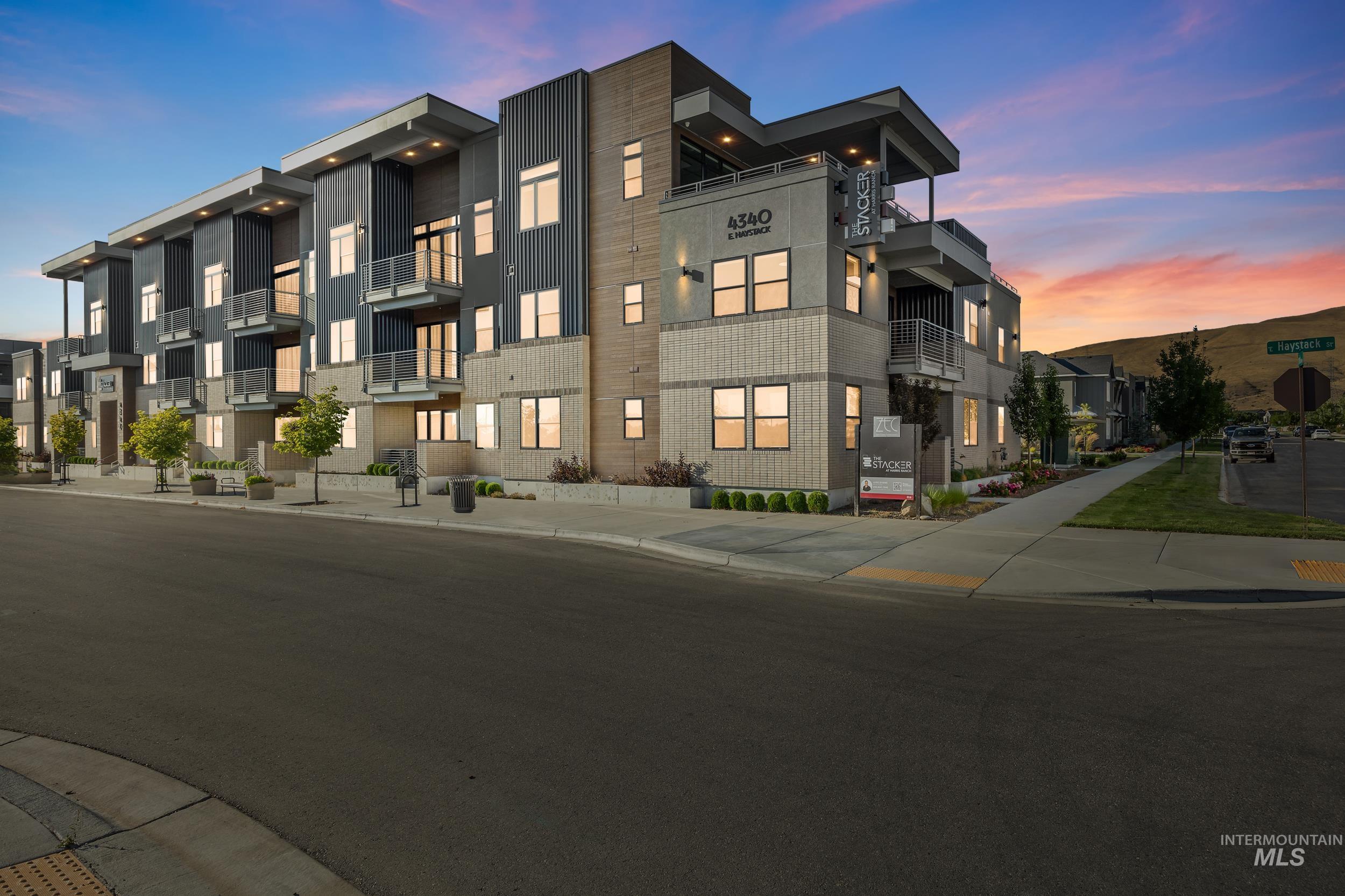 4340 E Haystack St # 303, Boise ID 83716
