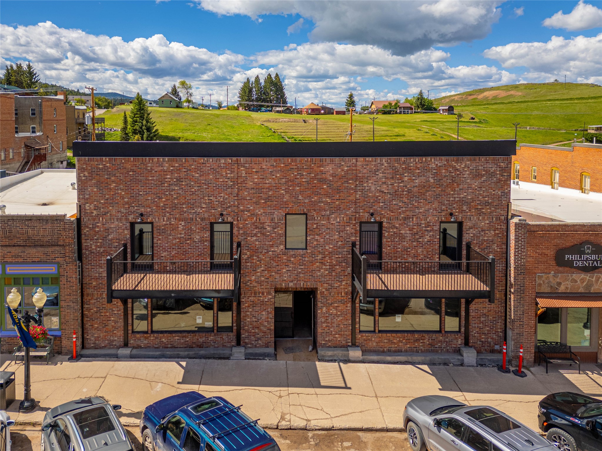 126 W Broadway Street 105