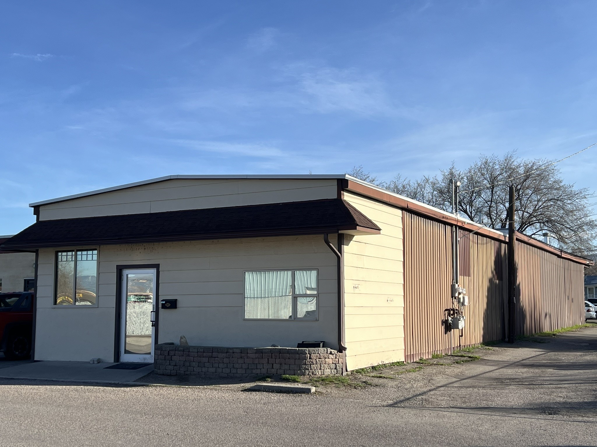 320 Lawrence Street