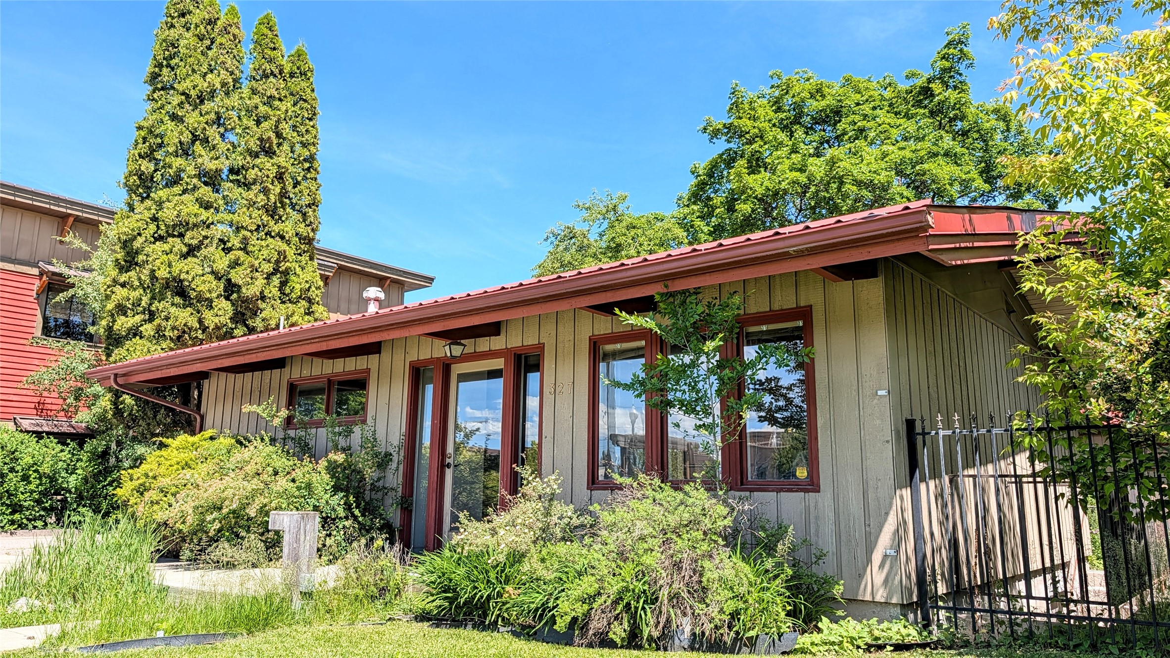 327 Spokane Avenue