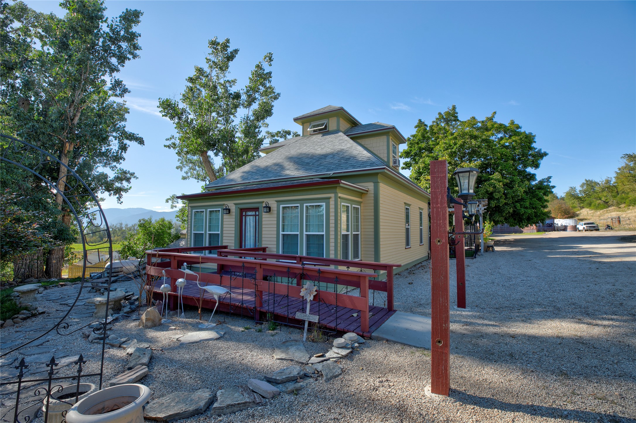 1003 N Burnt Fork Road