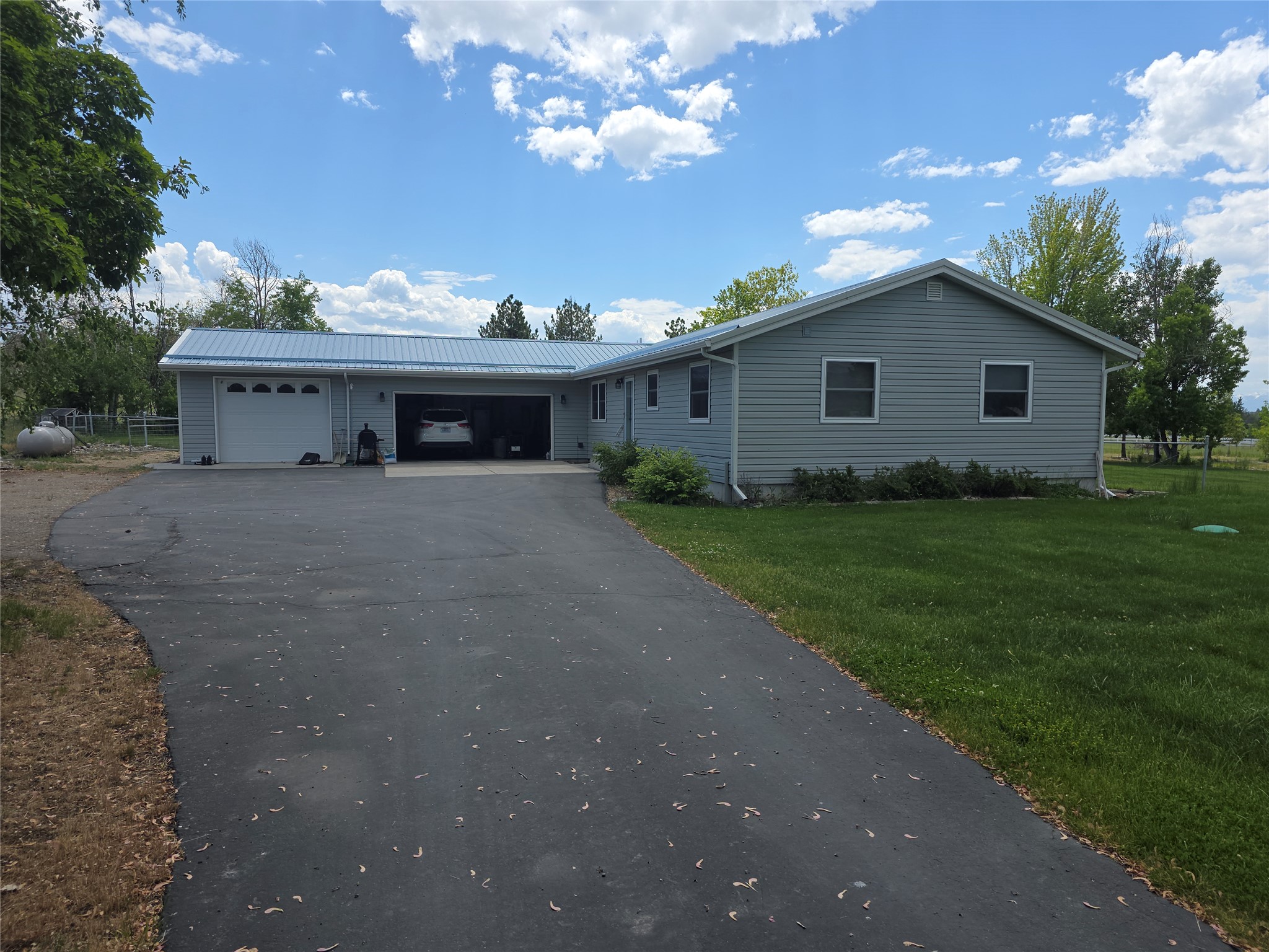 5574 Larson Lane