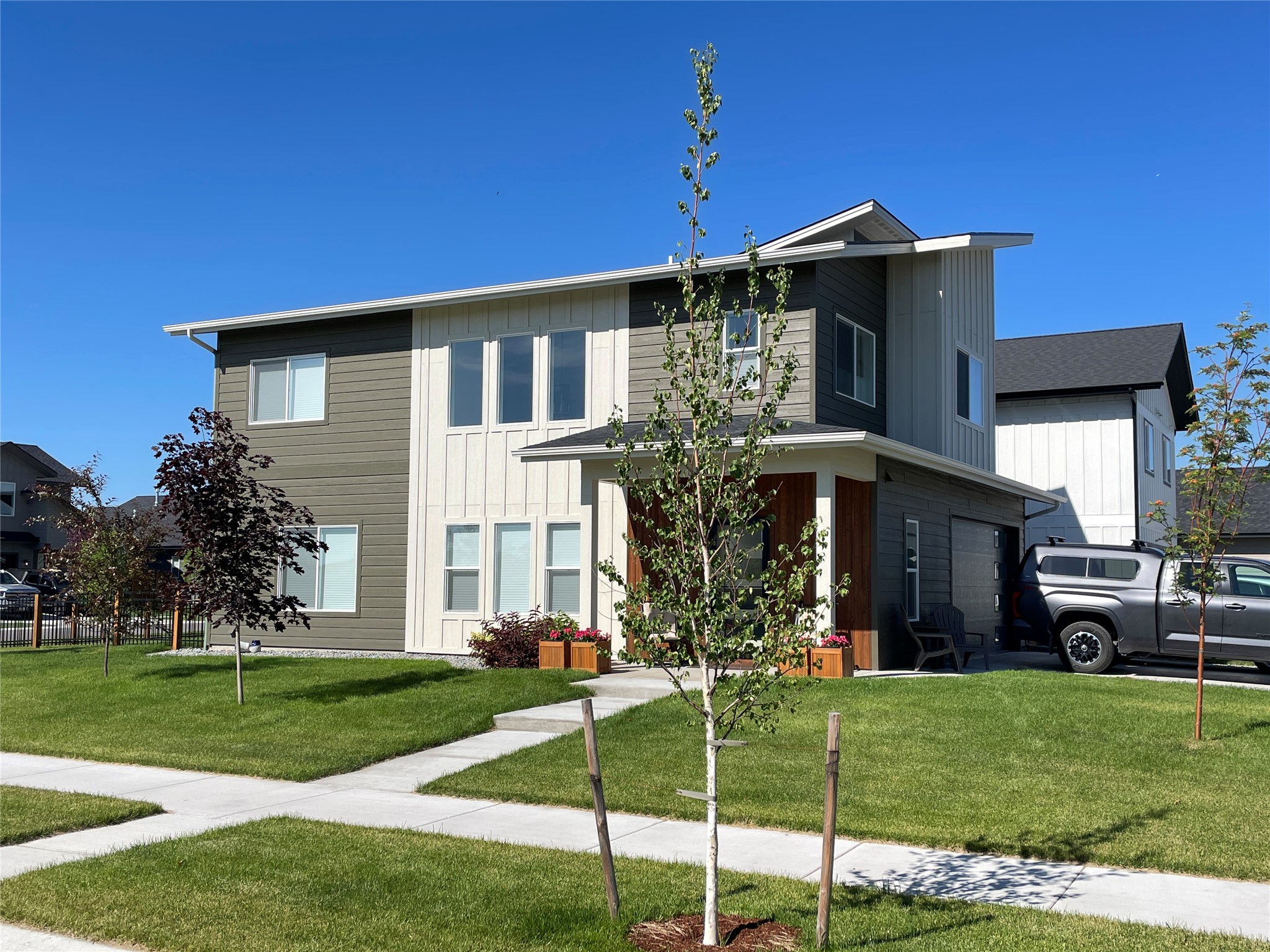 582 Holstein Way