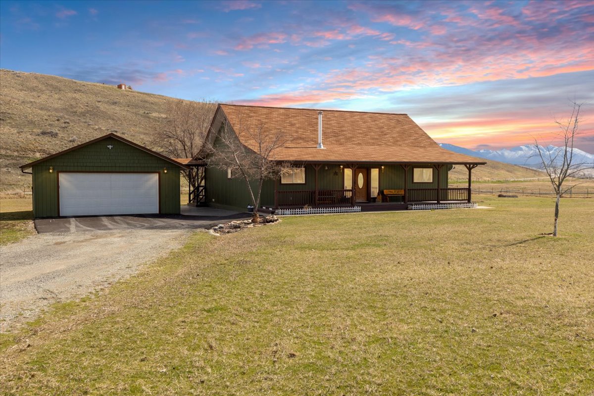 996 Airport Road
