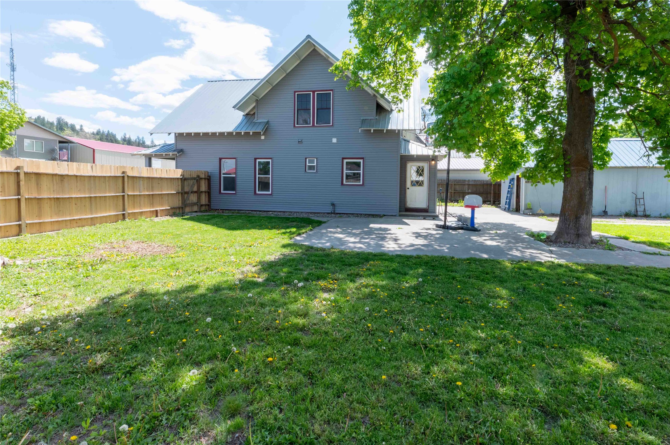 103 W Meany Street
