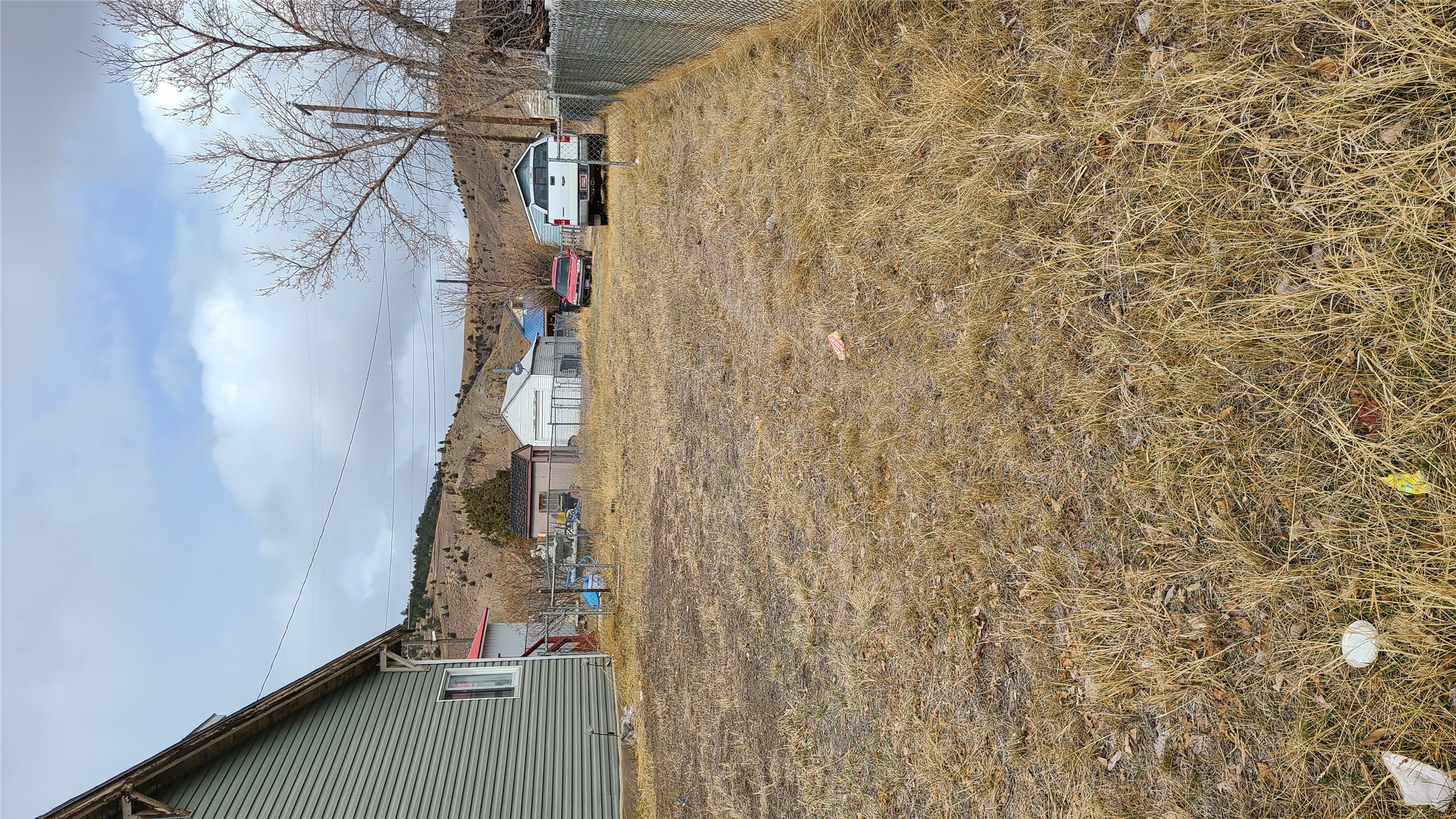 414 E Commercial Avenue