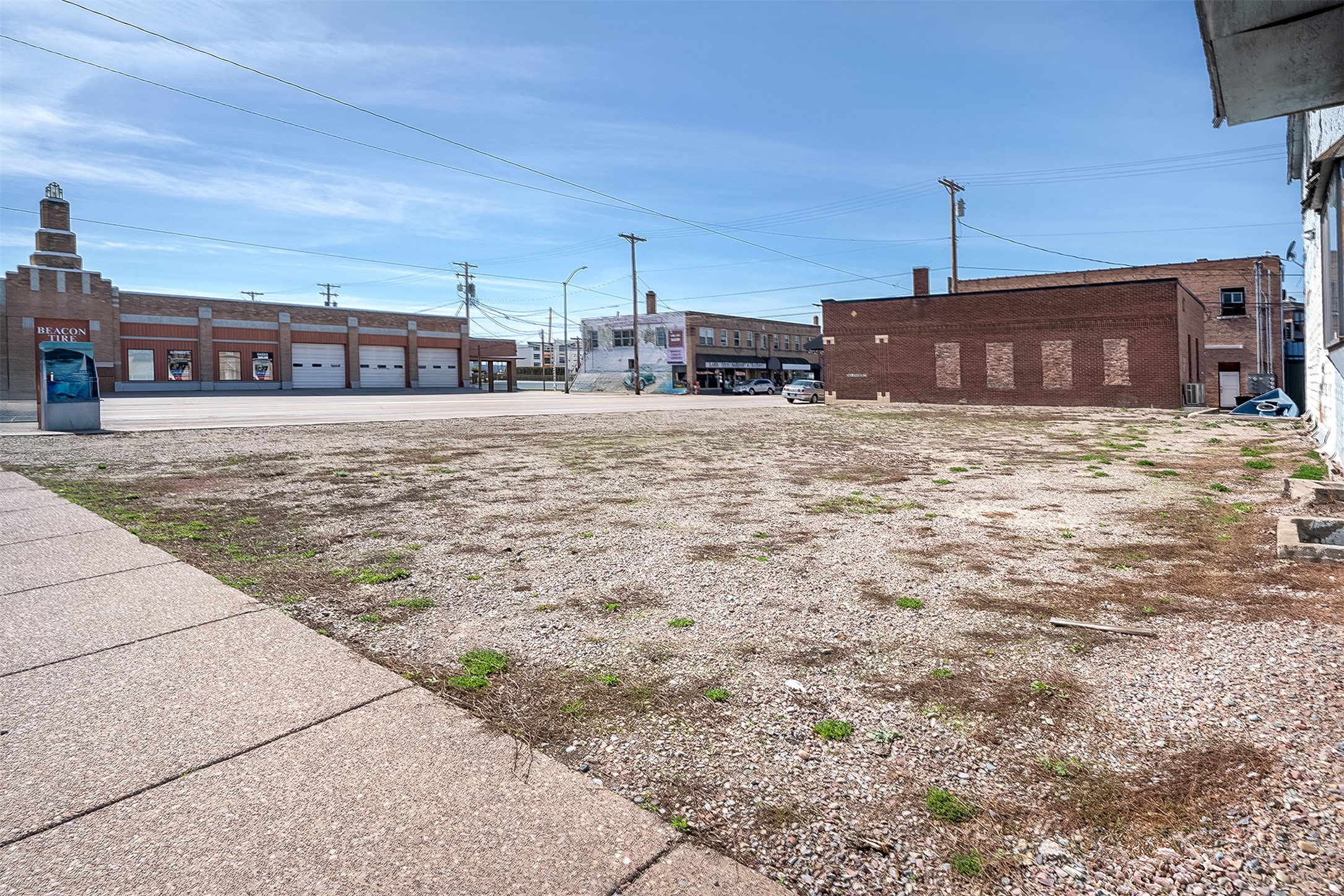 13 2nd Avenue E