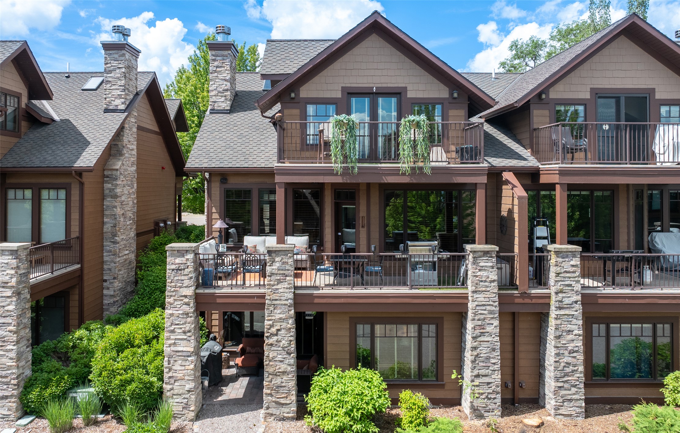 202 Shoreline Drive 2