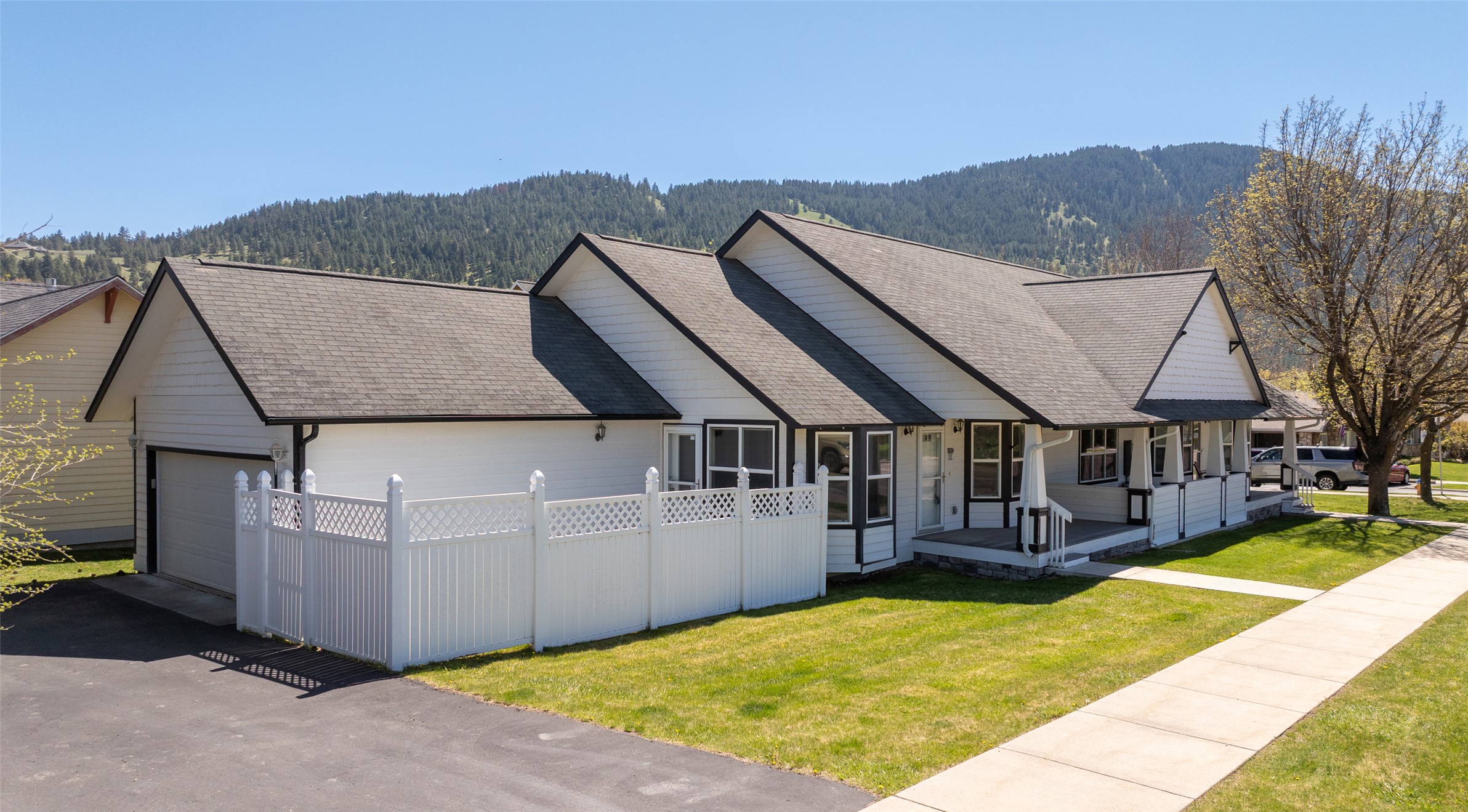 1302 Lily Court A