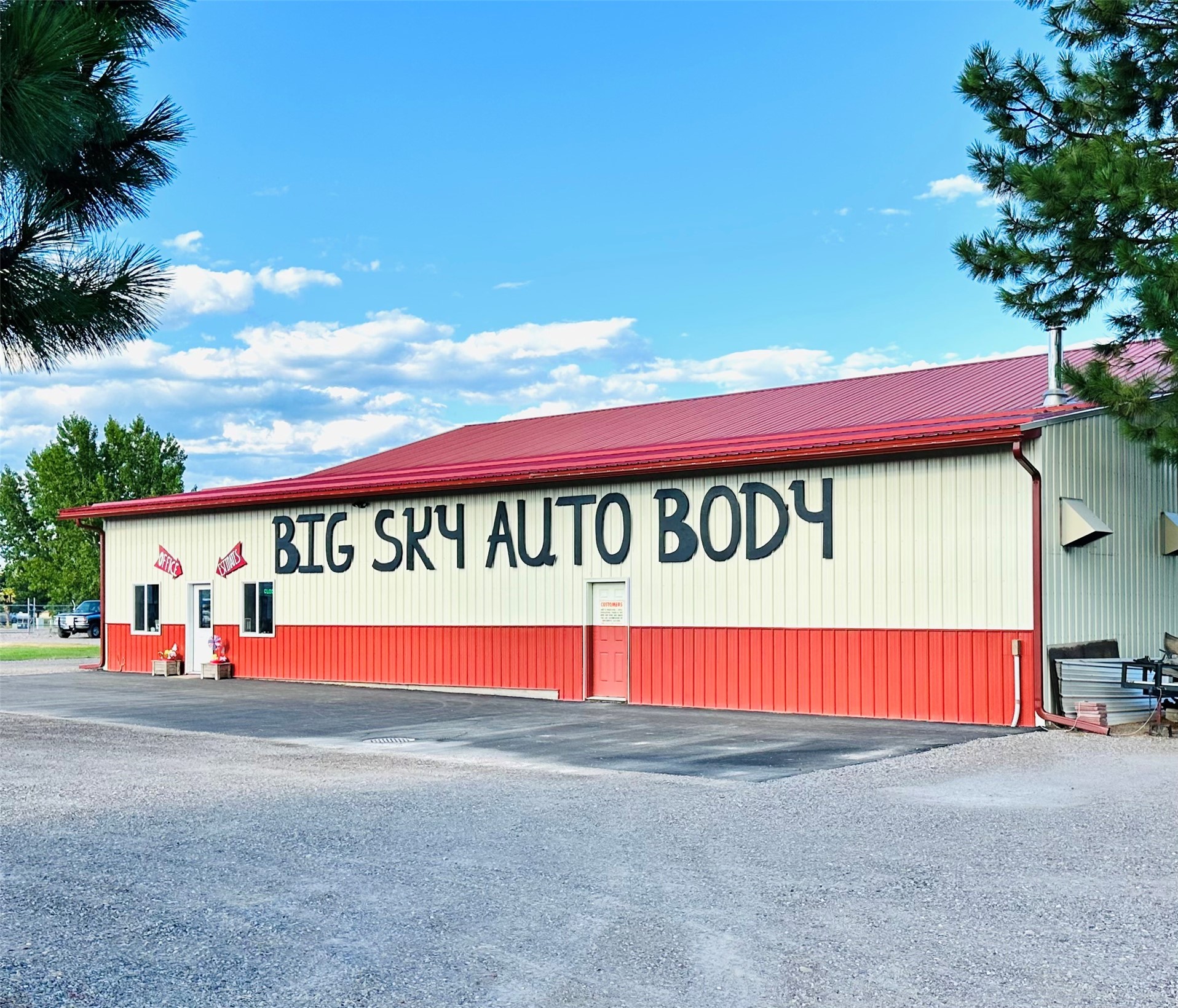 5445 Us Highway 2 W